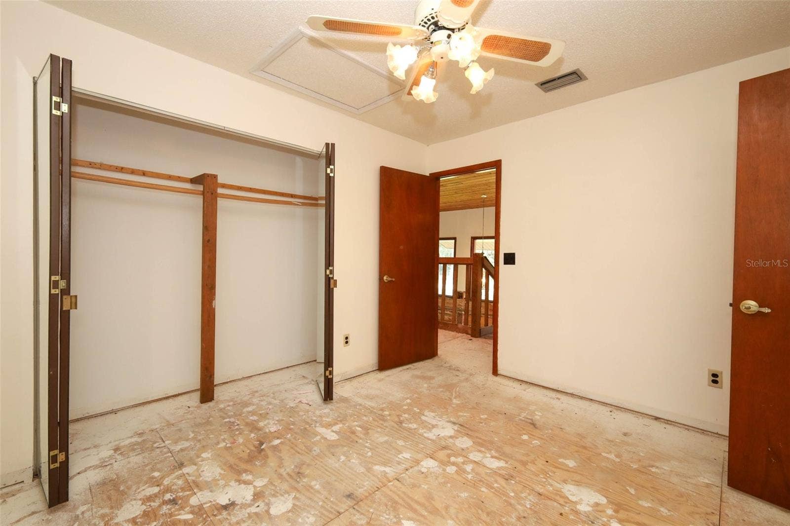 312 KIMBERLY COURT, Sanford, FL 32771 312 KIMBERLY COURT, Sanford, FL 32771