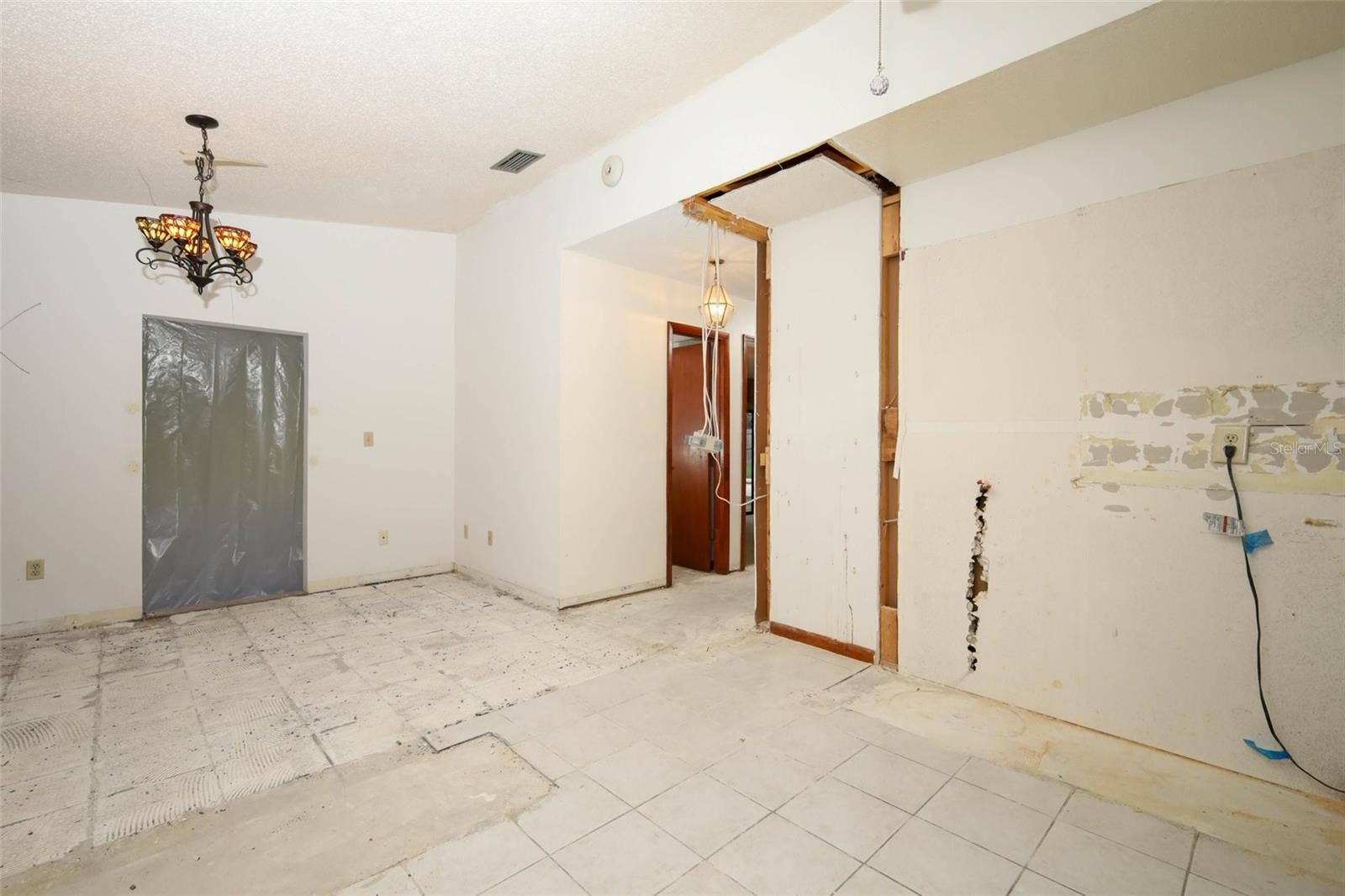 312 KIMBERLY COURT, Sanford, FL 32771 312 KIMBERLY COURT, Sanford, FL 32771