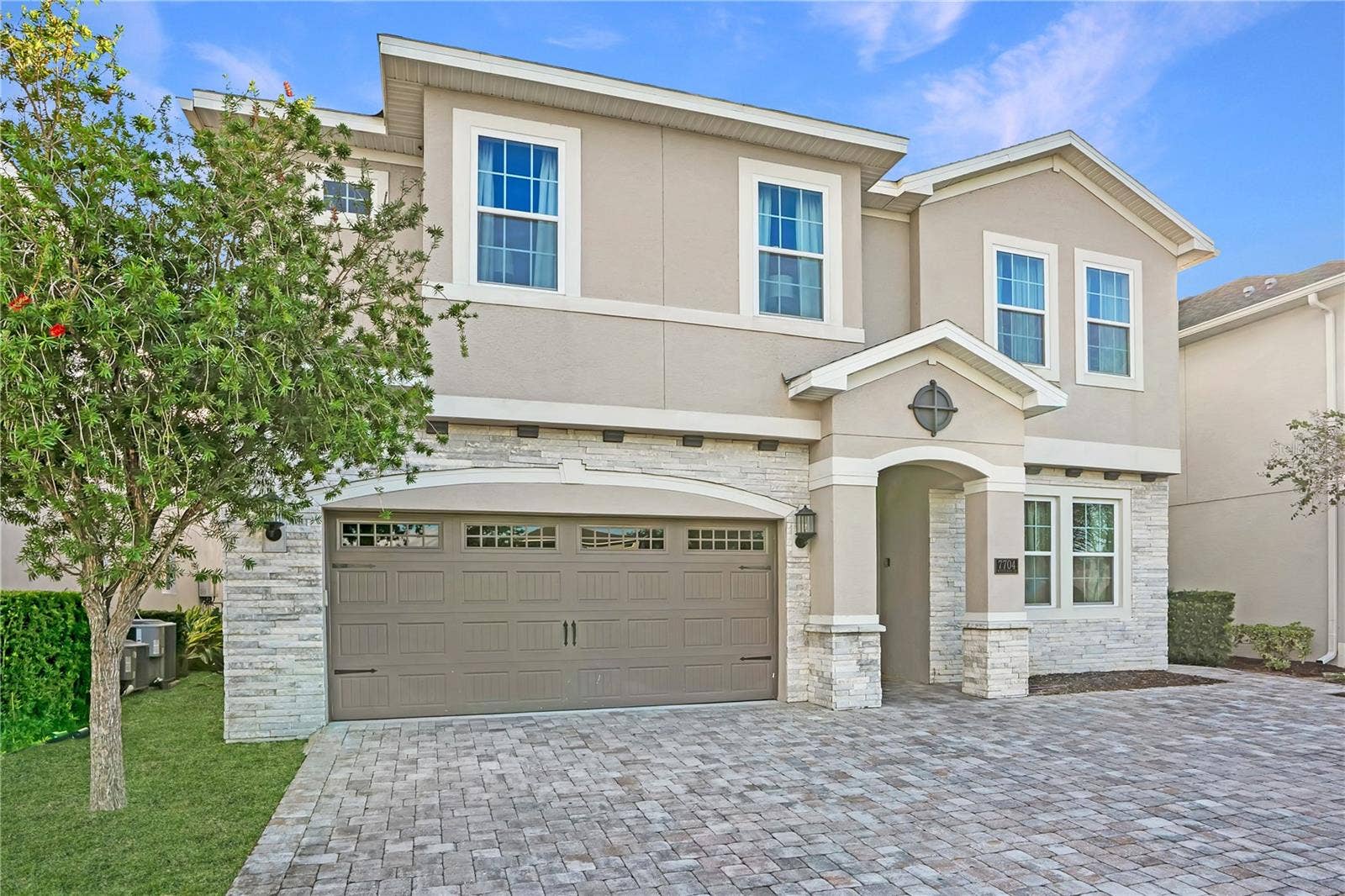 7704 WESTLAND DRIVE, Kissimmee, FL 34747 An extraordinary opportunity to own a fully furnished luxury vacation retreat in Encore at Reunion
