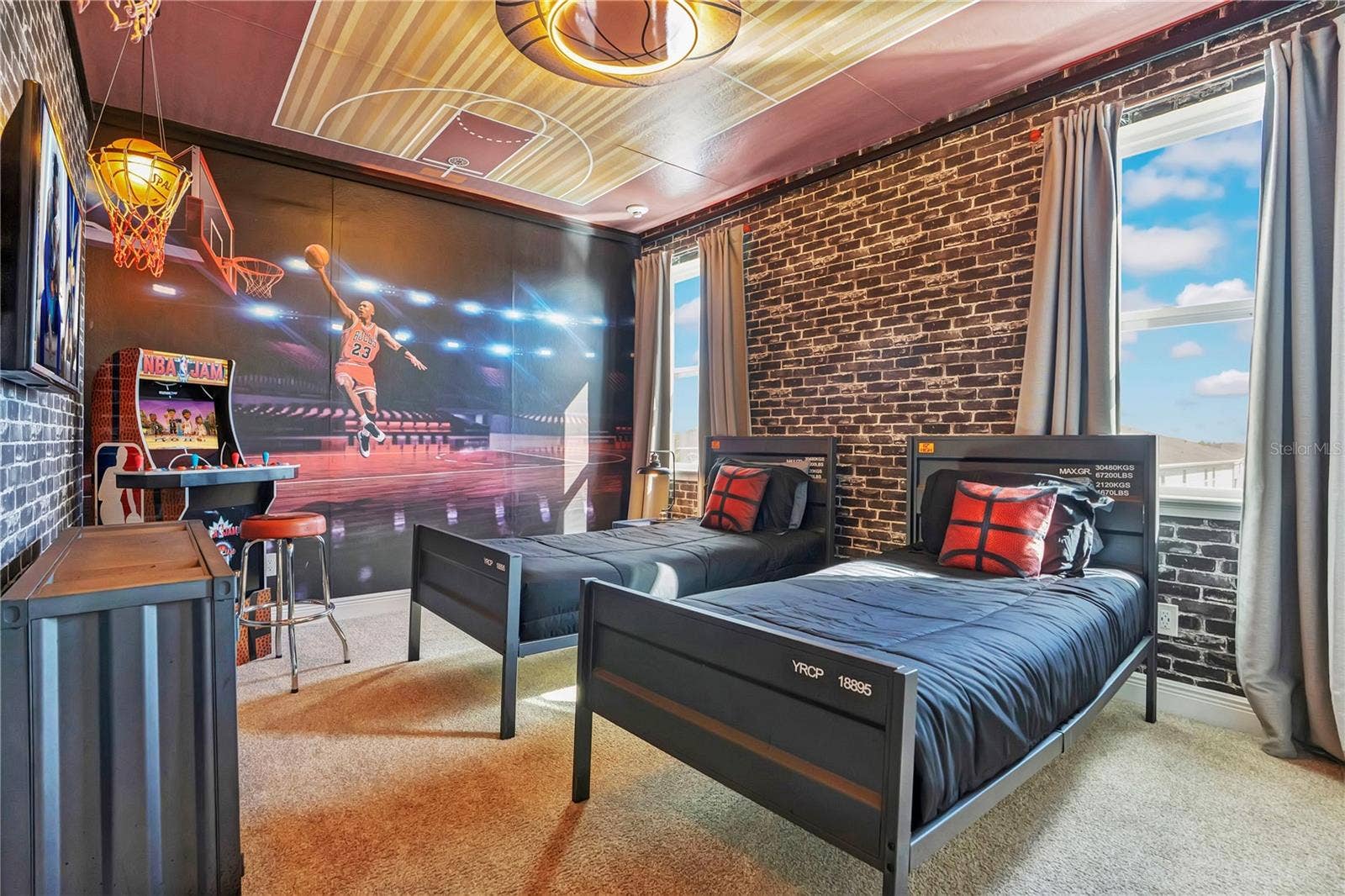 7704 WESTLAND DRIVE, Kissimmee, FL 34747 The 23 Experience - a basketball-inspired suite celebrating the legend of Michael Jordan