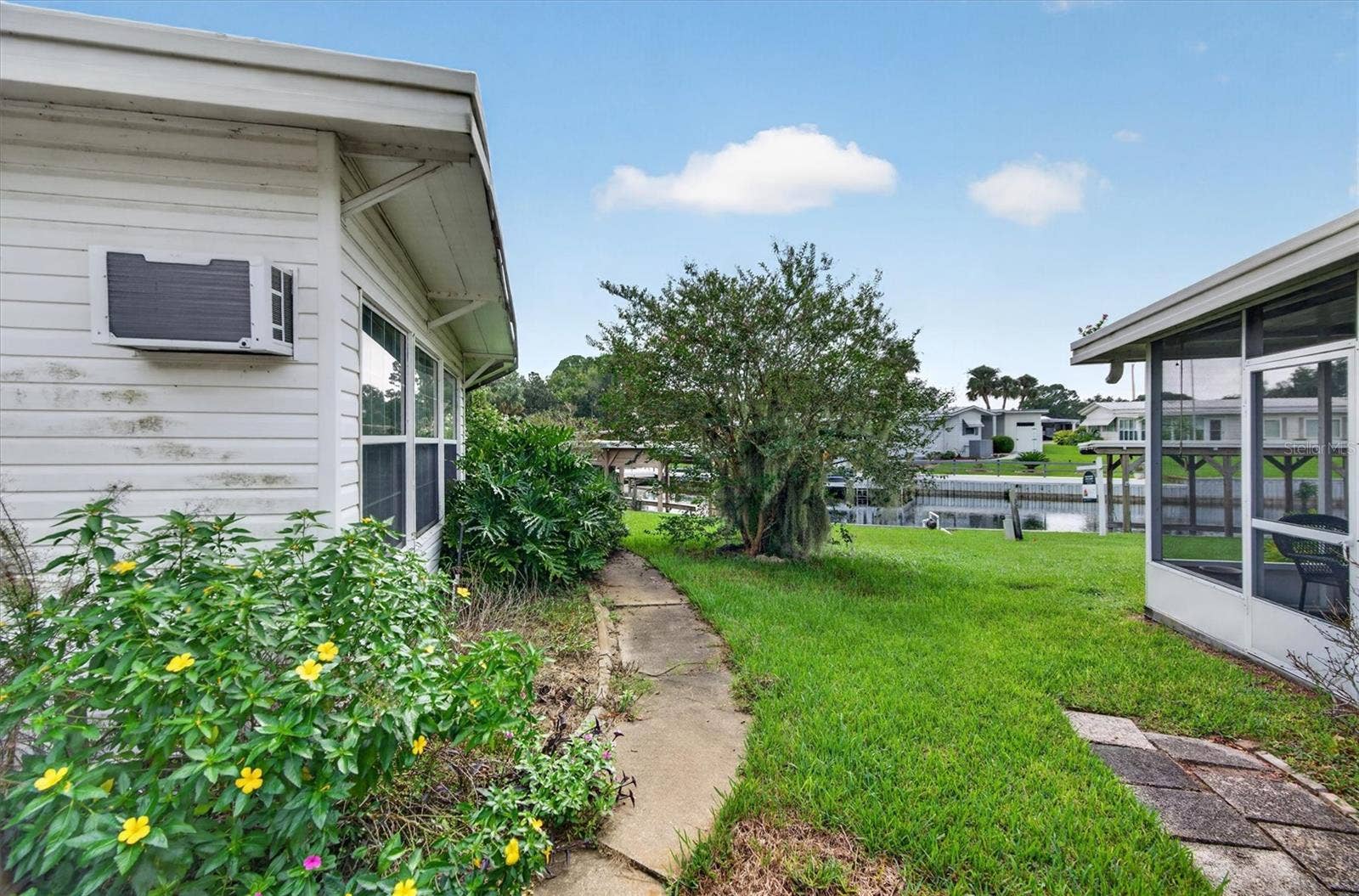 953 TODD WAY, Tavares, FL 32778 953 TODD WAY, Tavares, FL 32778