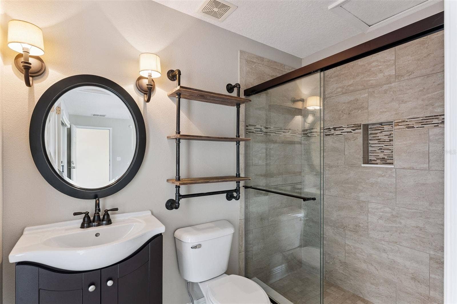4242 NEWLAND STREET, Clermont, FL 34711 Bathroom 2