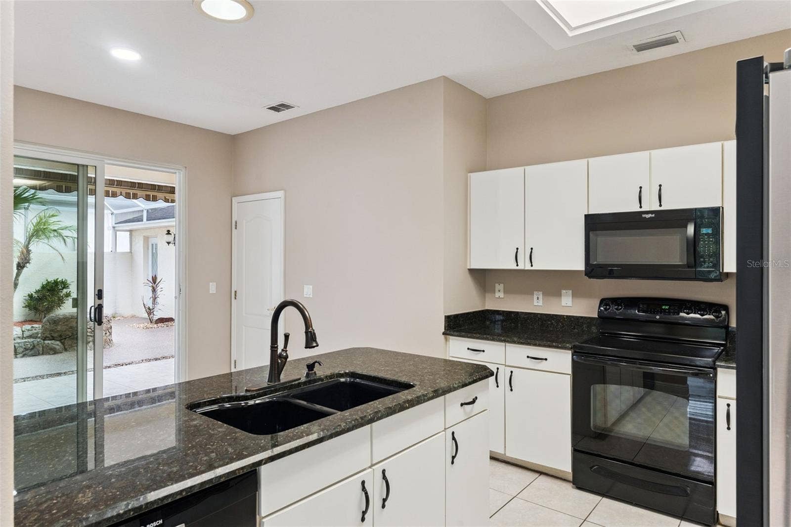4242 NEWLAND STREET, Clermont, FL 34711 Kitchen