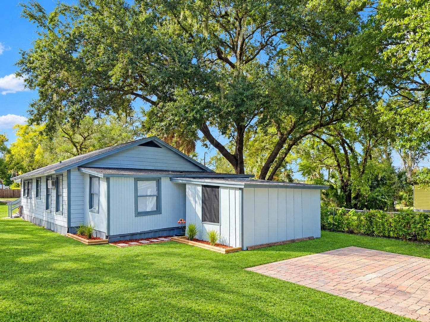 1305 S ELLIOTT STREET, Sanford, FL 32771 1305 S ELLIOTT STREET, Sanford, FL 32771