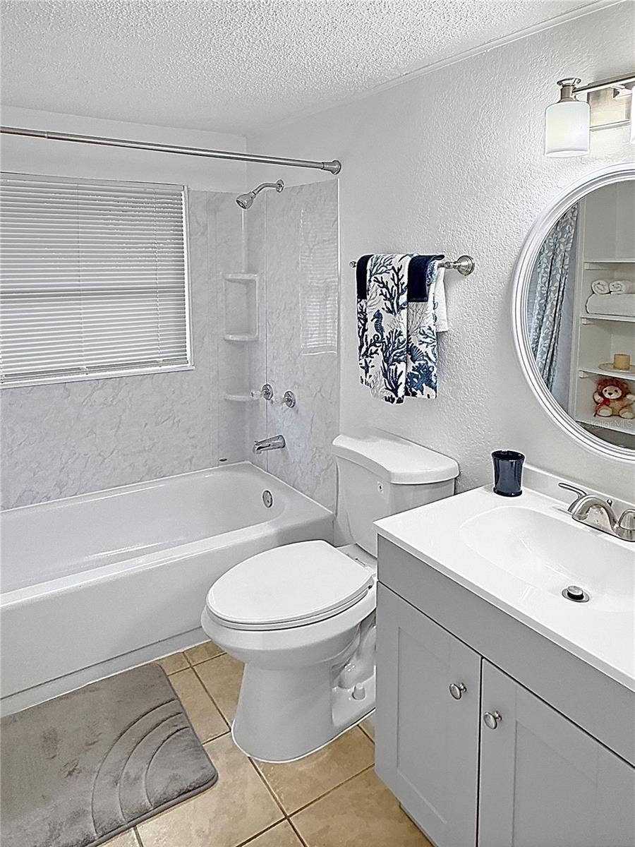 1305 S ELLIOTT STREET, Sanford, FL 32771 Front Unit - Bathroom