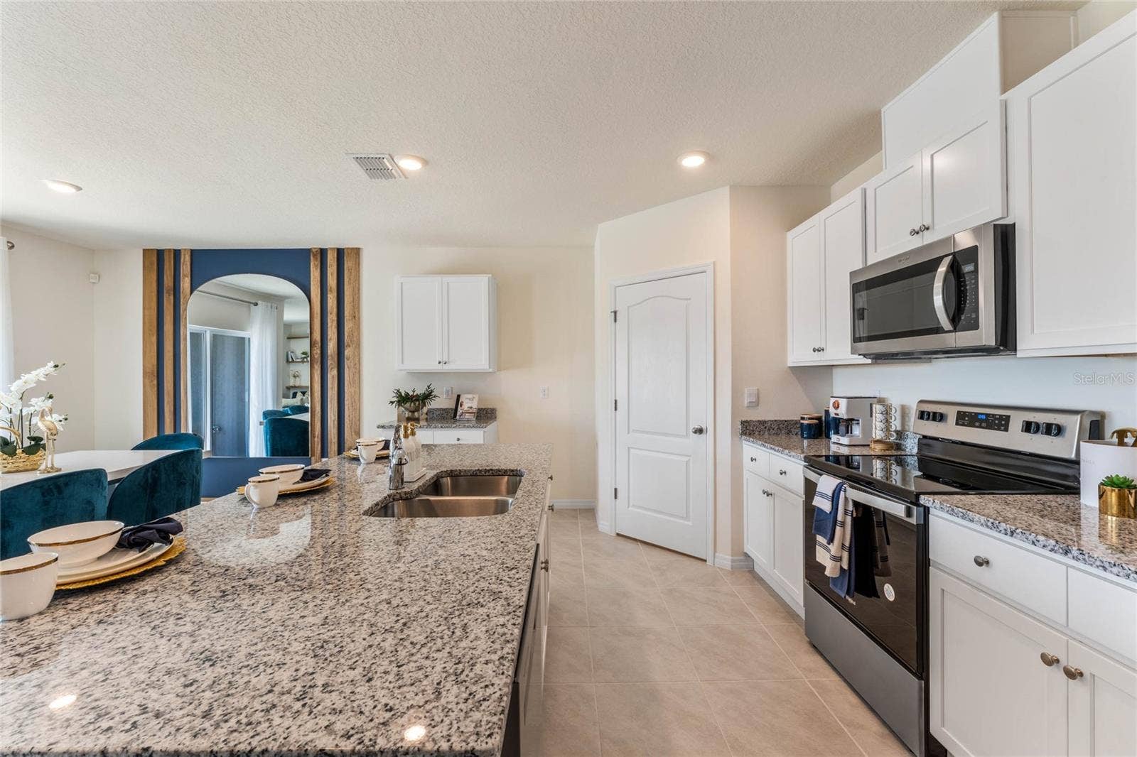 3962 LIMEKLIN FALLS LOOP, Davenport, FL 33837