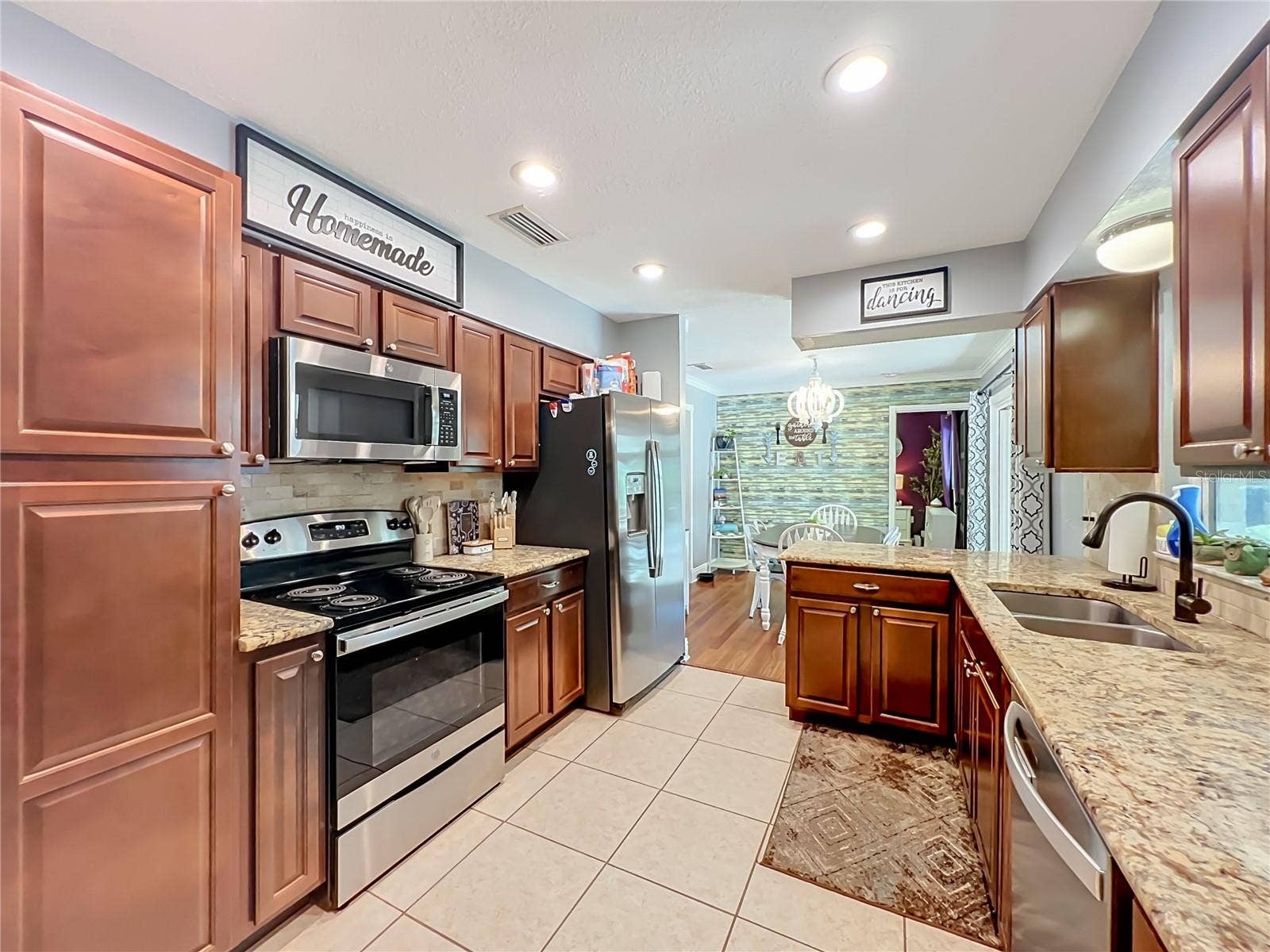 128 ALDEAN DRIVE, Sanford, FL 32771 128 ALDEAN DRIVE, Sanford, FL 32771