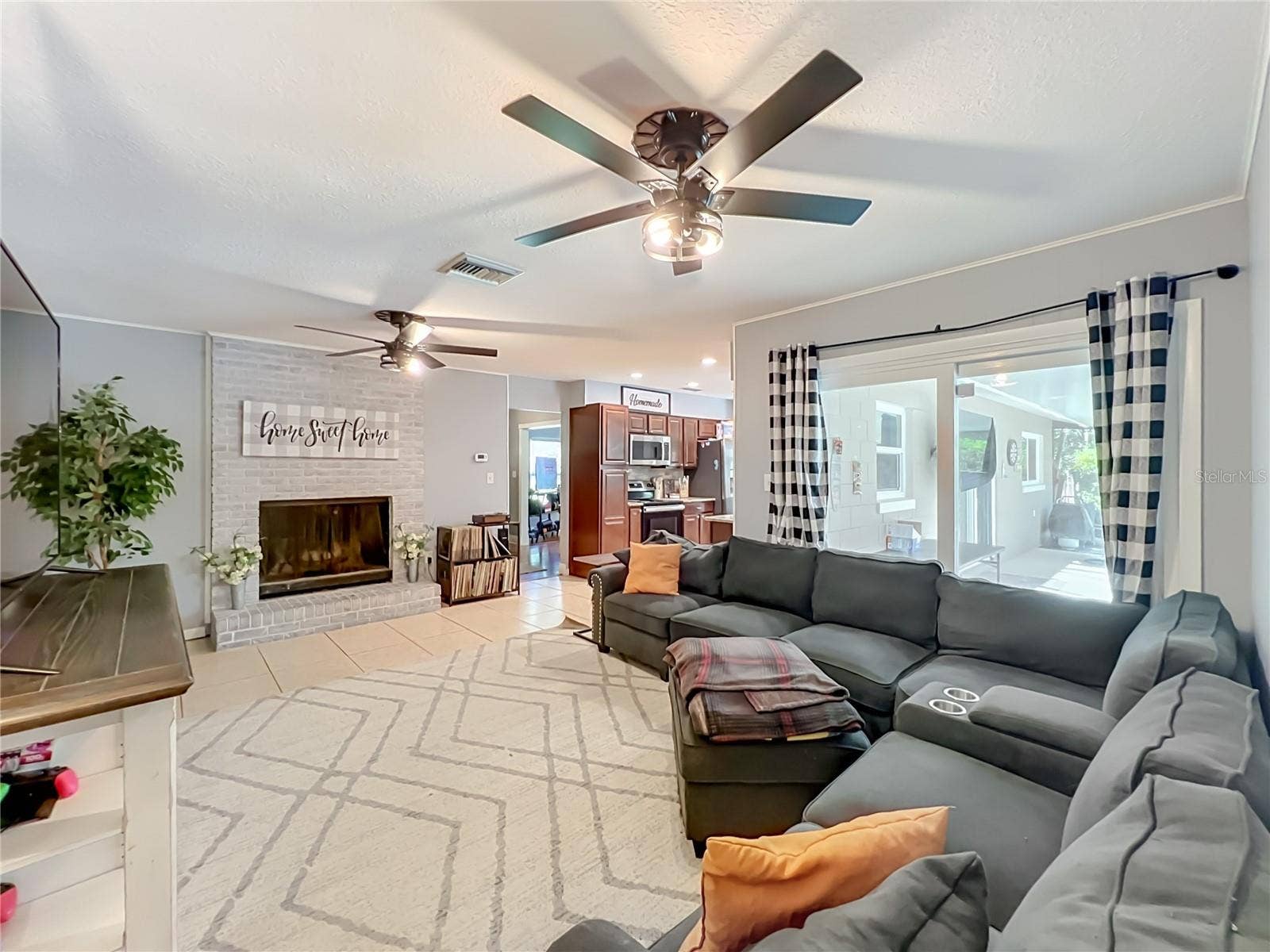 128 ALDEAN DRIVE, Sanford, FL 32771 128 ALDEAN DRIVE, Sanford, FL 32771