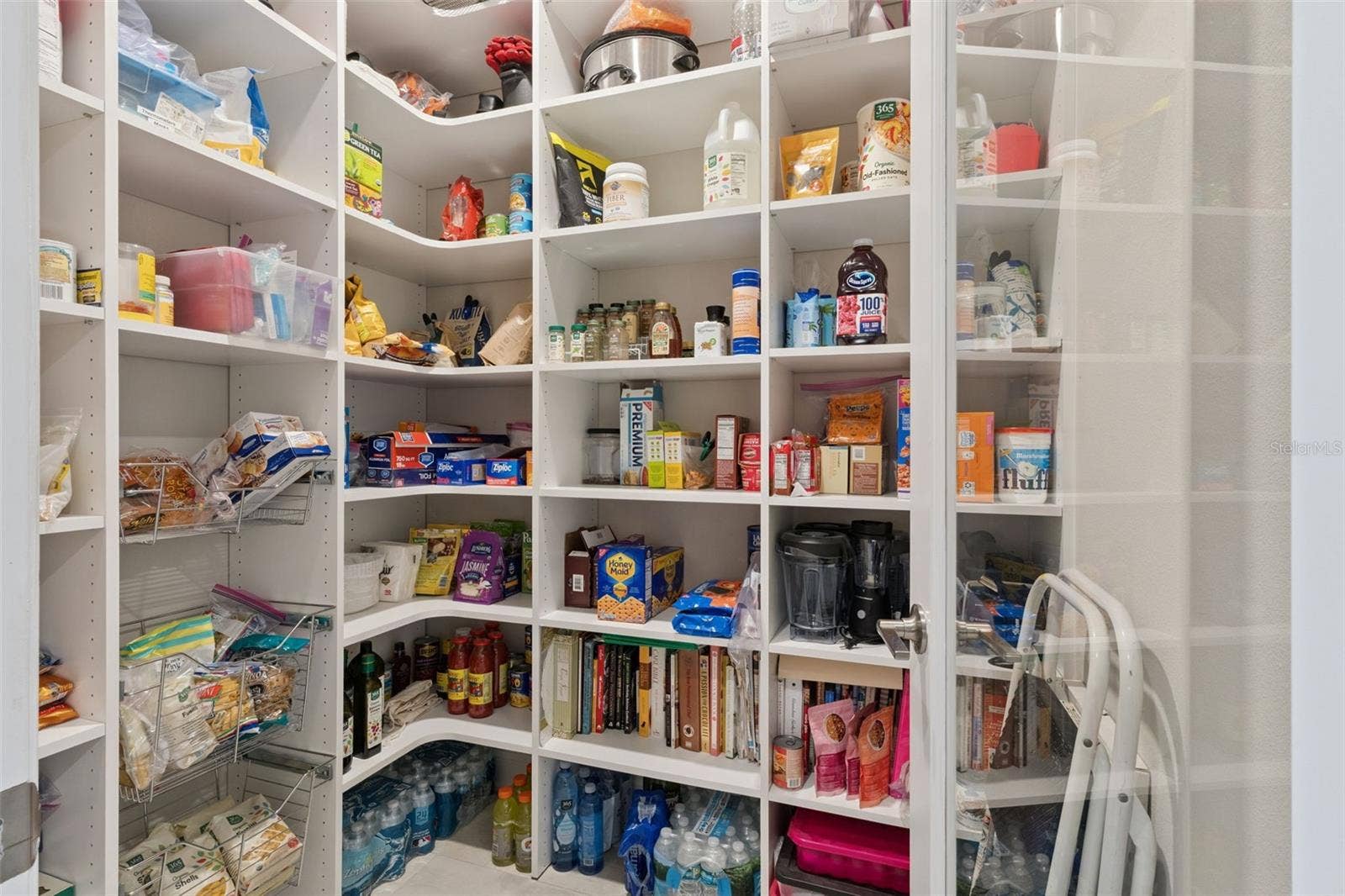 13541 PARKFIELD WAY, Winter Garden, FL 34787 Walk-In Pantry