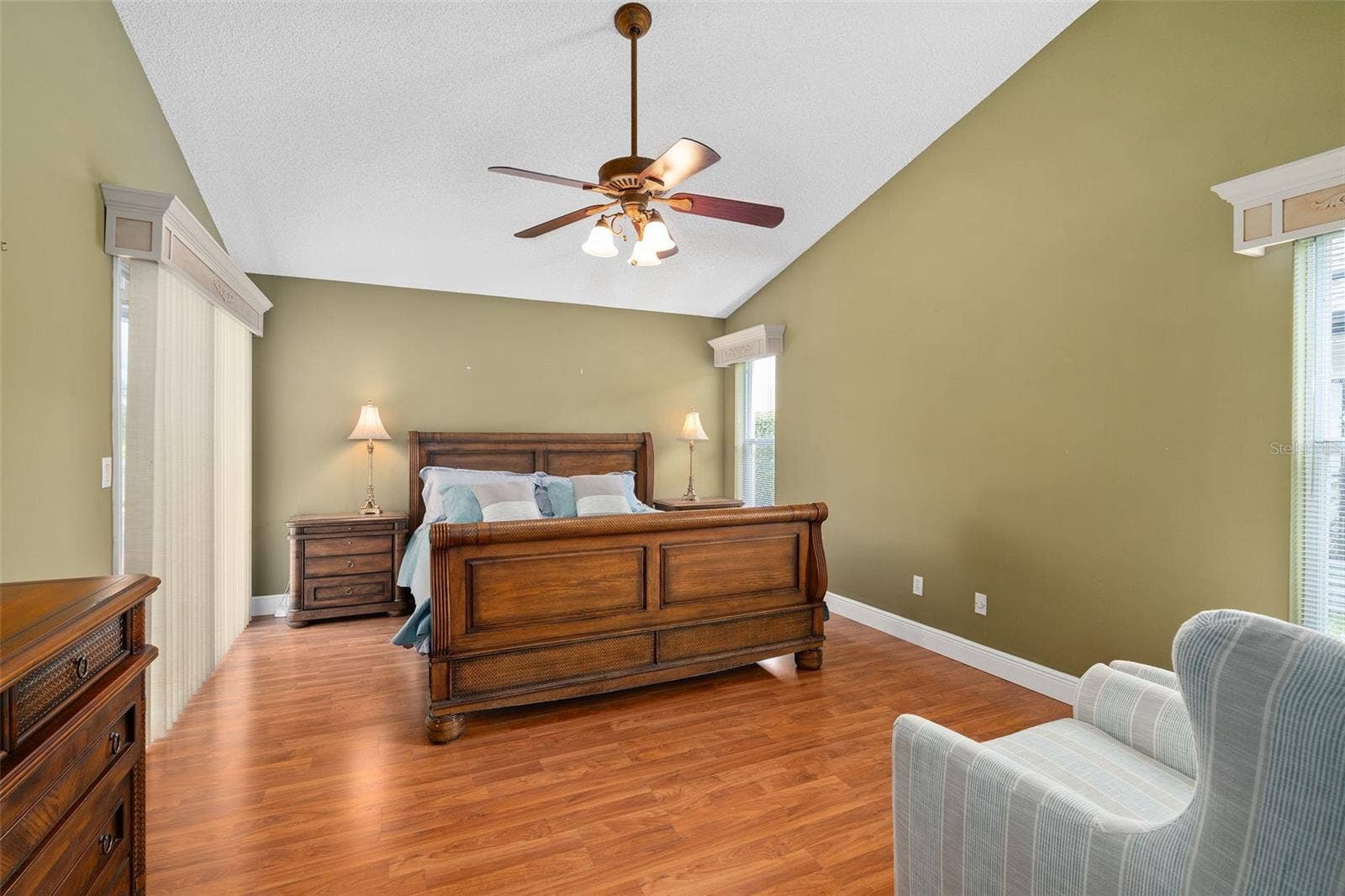 13715 BLUEWATER CIRCLE, Orlando, FL 32828 13715 BLUEWATER CIRCLE, Orlando, FL 32828