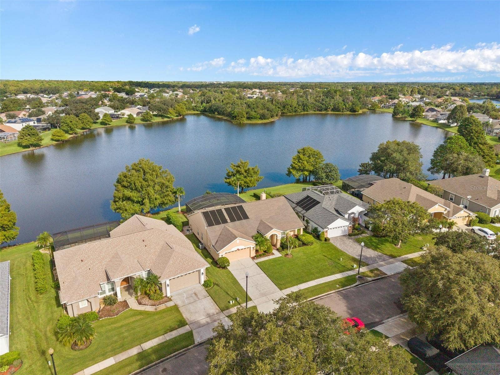 13715 BLUEWATER CIRCLE, Orlando, FL 32828 13715 BLUEWATER CIRCLE, Orlando, FL 32828
