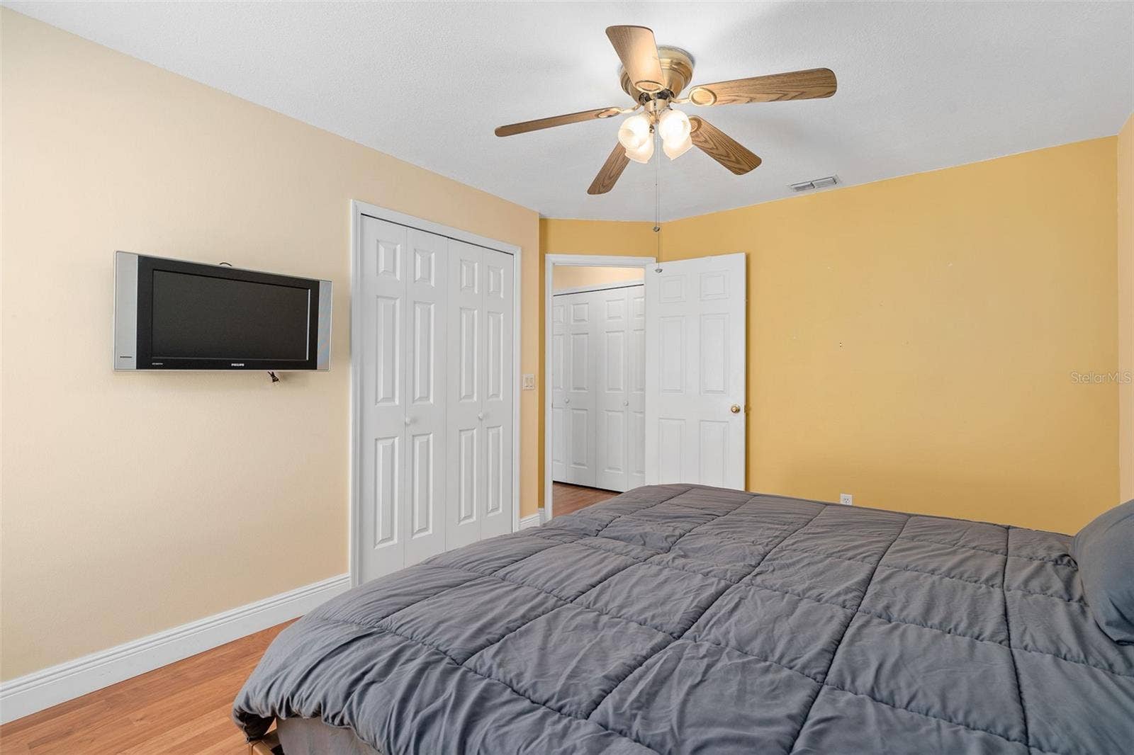 13715 BLUEWATER CIRCLE, Orlando, FL 32828 13715 BLUEWATER CIRCLE, Orlando, FL 32828
