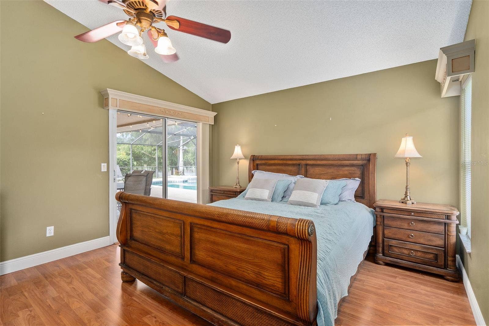 13715 BLUEWATER CIRCLE, Orlando, FL 32828 13715 BLUEWATER CIRCLE, Orlando, FL 32828