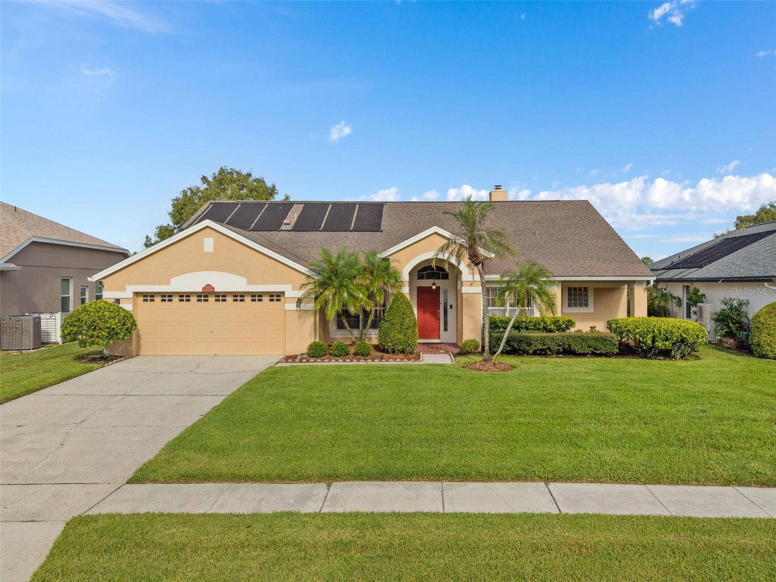 13715 BLUEWATER CIRCLE, Orlando, FL 32828 13715 BLUEWATER CIRCLE, Orlando, FL 32828