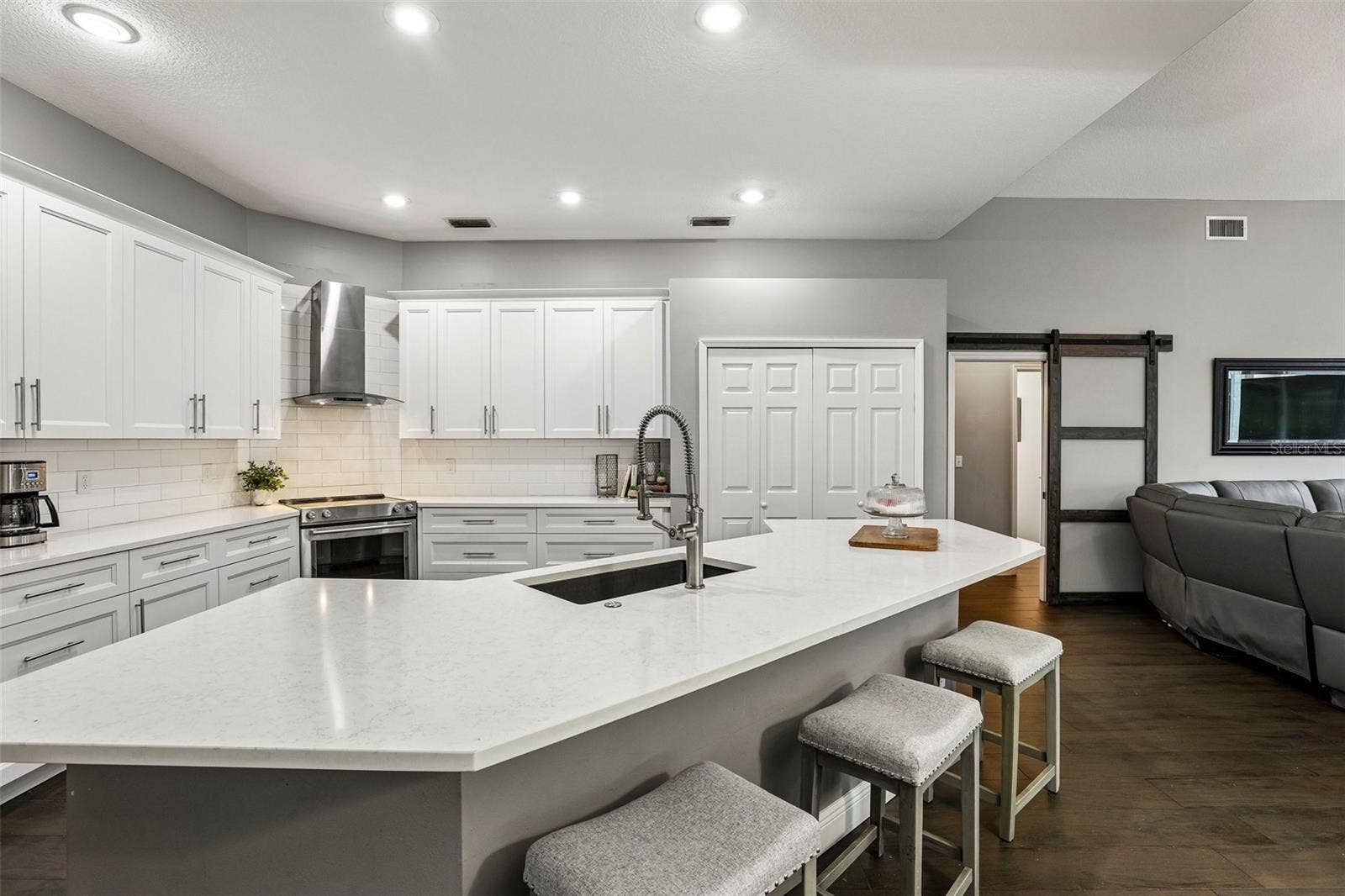 1522 EAGLE NEST CIRCLE, Winter Springs, FL 32708 Remodeled Kitchen