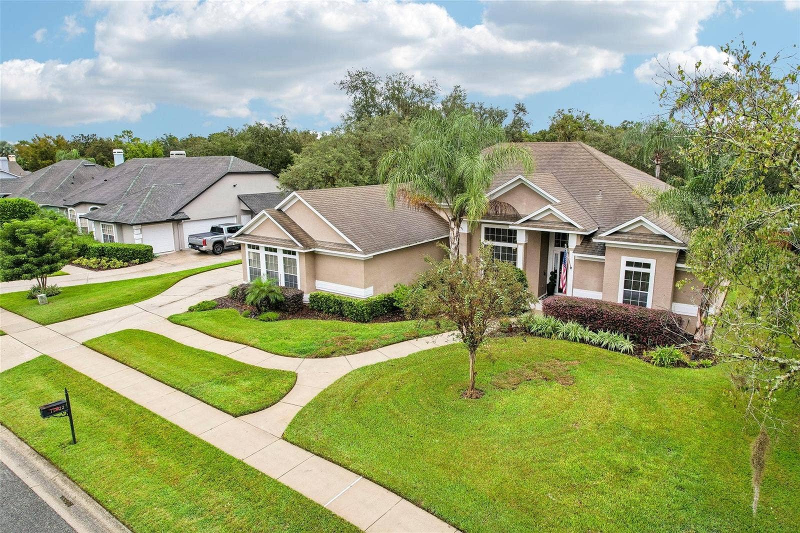 1522 EAGLE NEST CIRCLE, Winter Springs, FL 32708 Gas up the Golf Cart and come on by!
