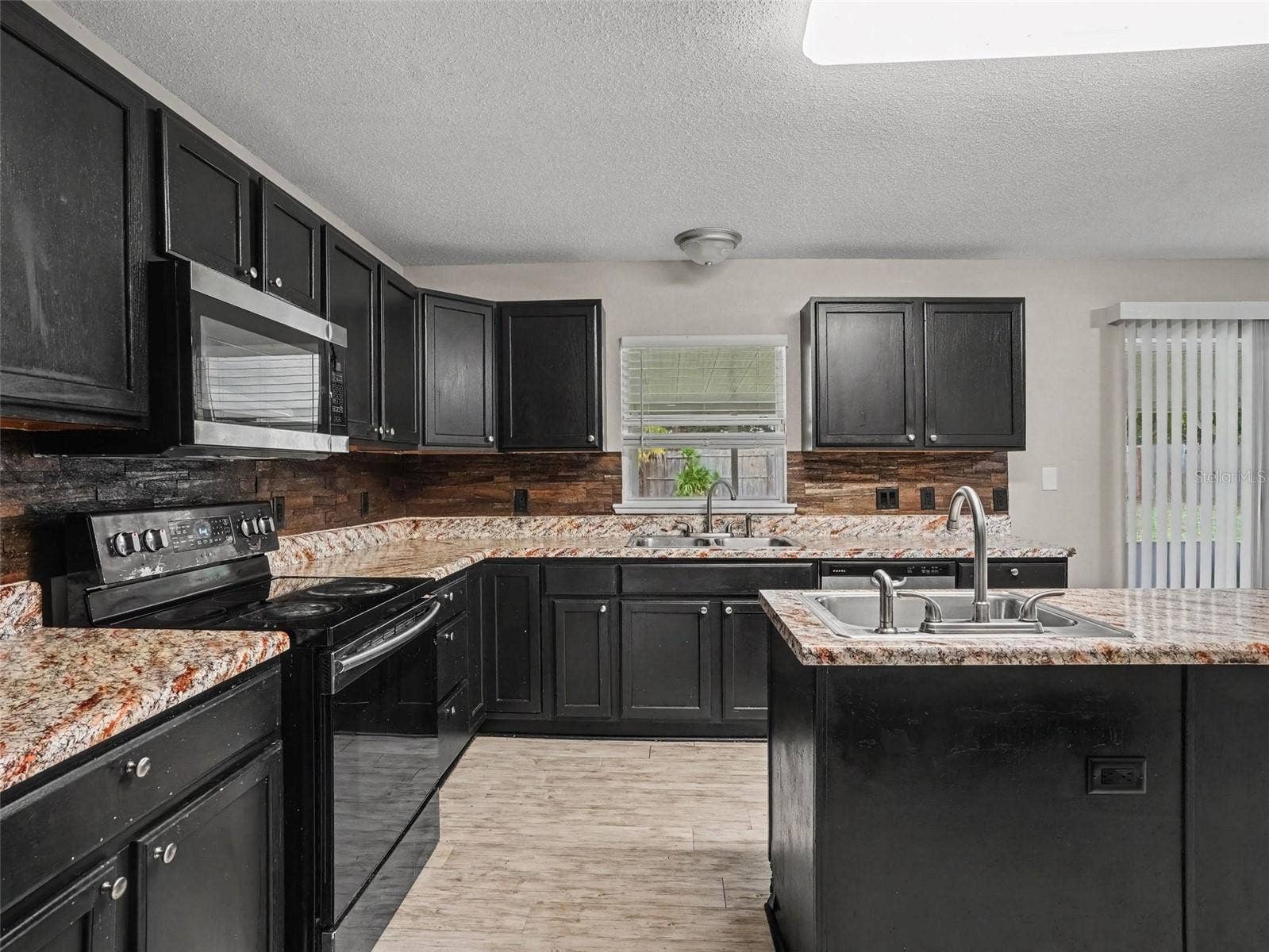 829 SUN RIDGE VILLAGE DRIVE, Winter Haven, FL 33880 829 SUN RIDGE VILLAGE DRIVE, Winter Haven, FL 33880
