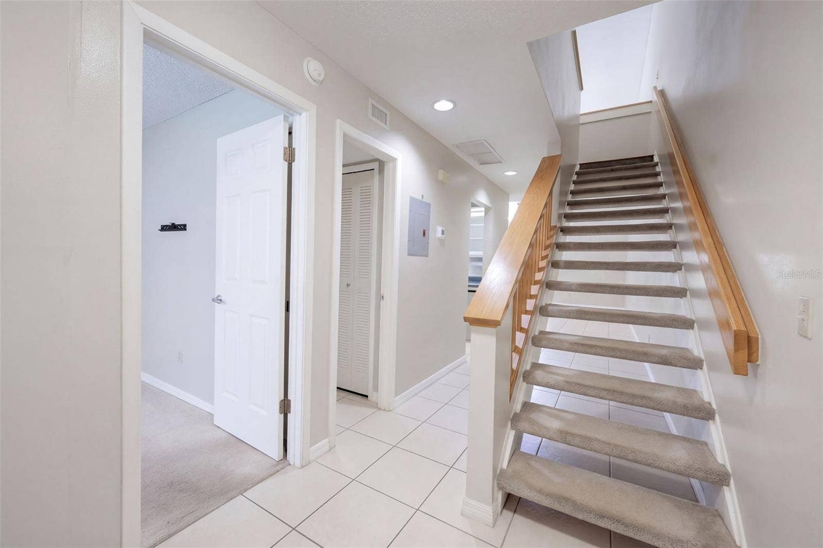 499 CLUB DRIVE, Winter Springs, FL 32708