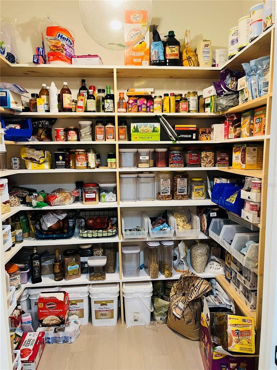 14037 PECAN ORCHARD DRIVE, Winter Garden, FL 34787 Walk-in Pantry, next to Mud Room