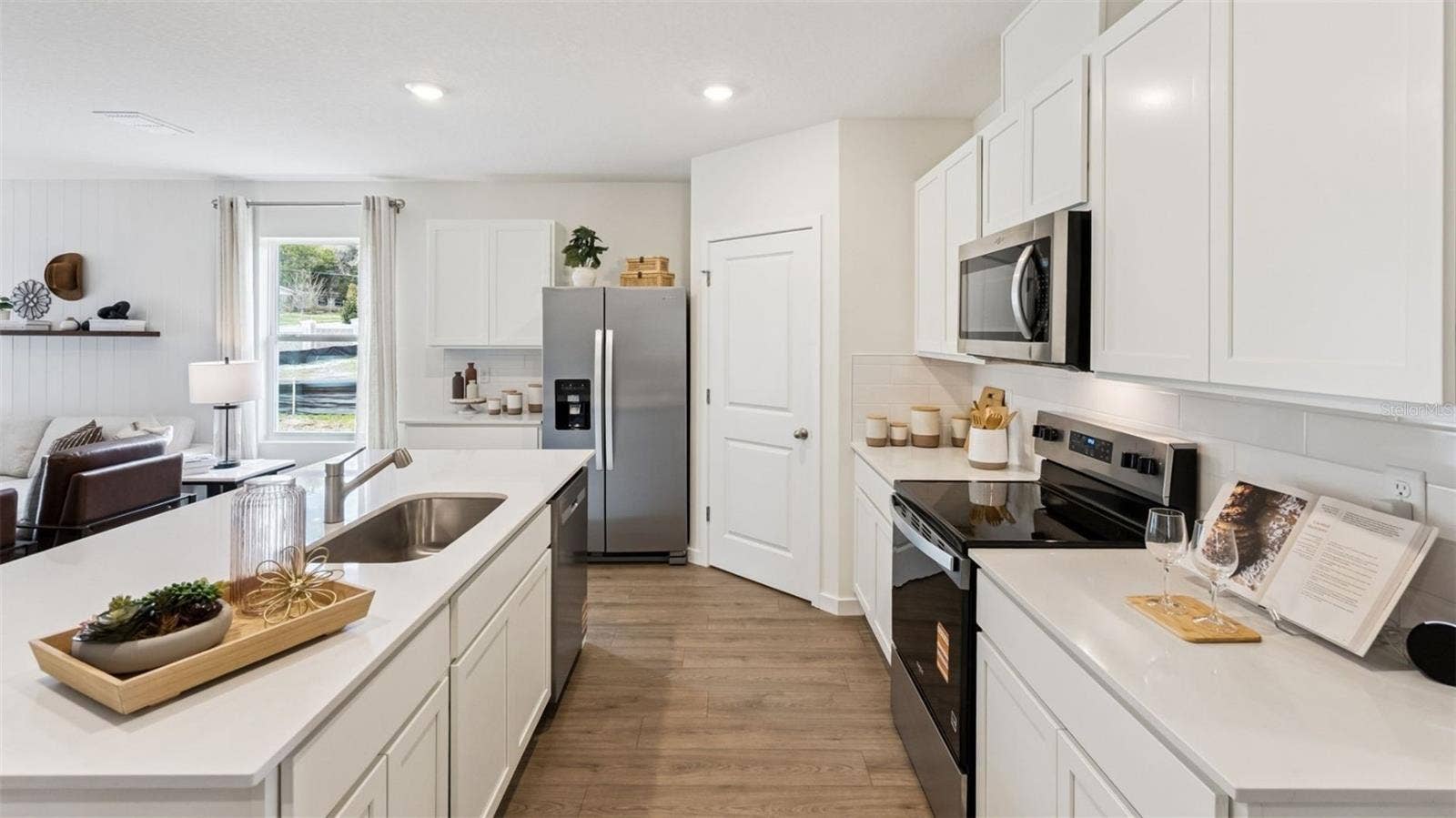 977 CHAMPION RIDGE DRIVE, Daytona Beach, FL 32124 977 CHAMPION RIDGE DRIVE, Daytona Beach, FL 32124
