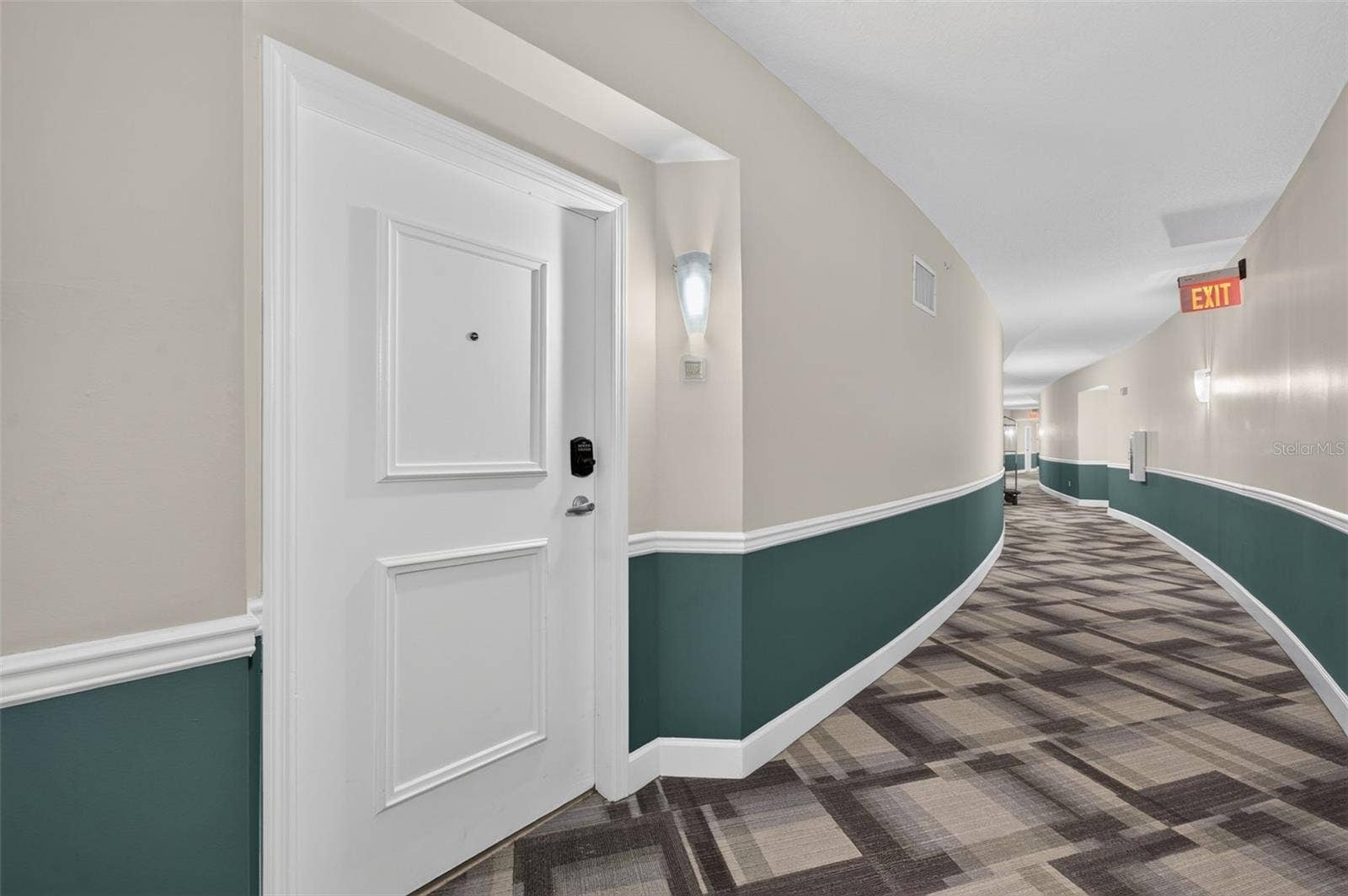 322 E CENTRAL BOULEVARD, #1913, Orlando, FL 32801 Front Door