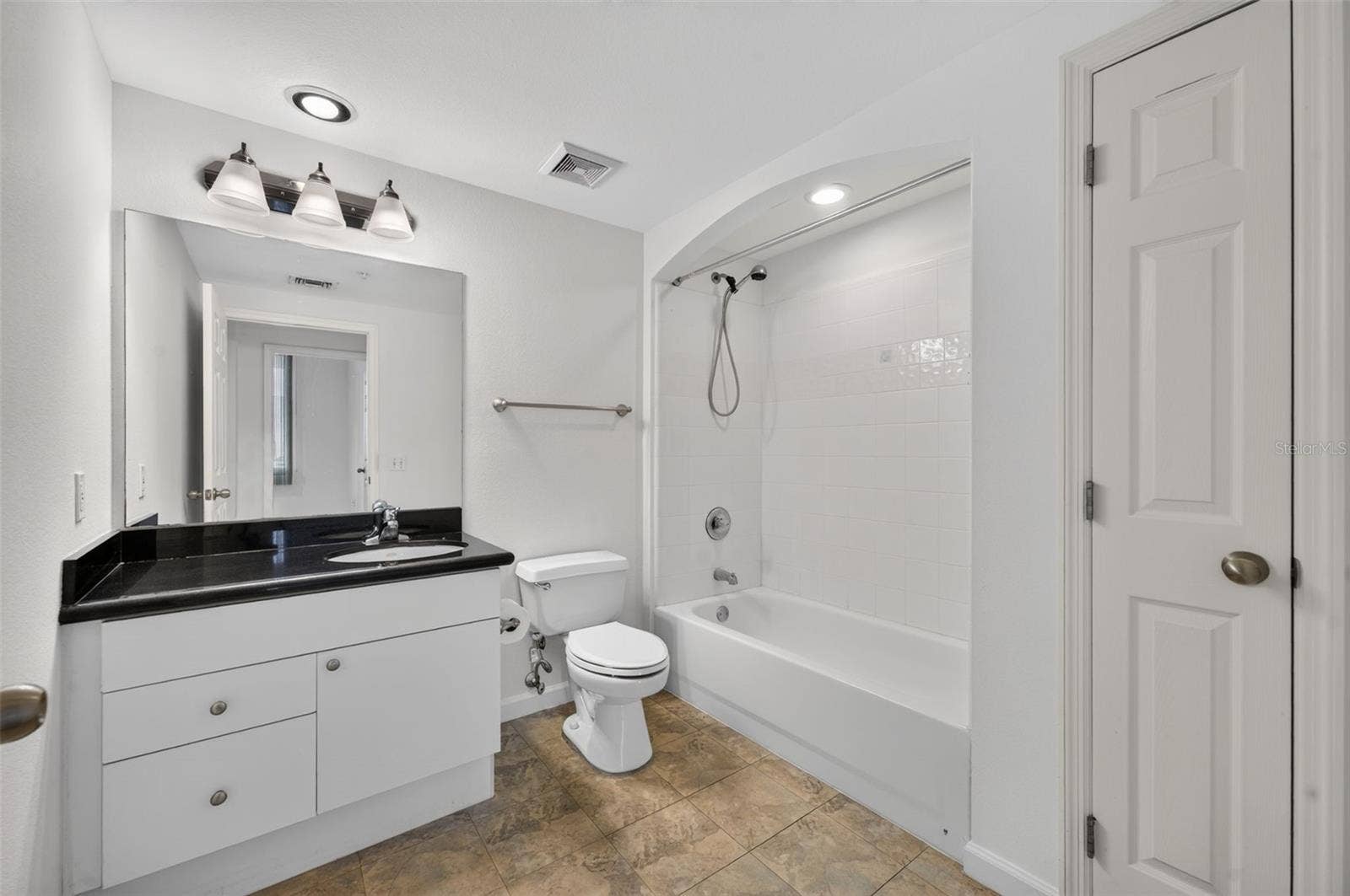 322 E CENTRAL BOULEVARD, #1913, Orlando, FL 32801 Bathroom