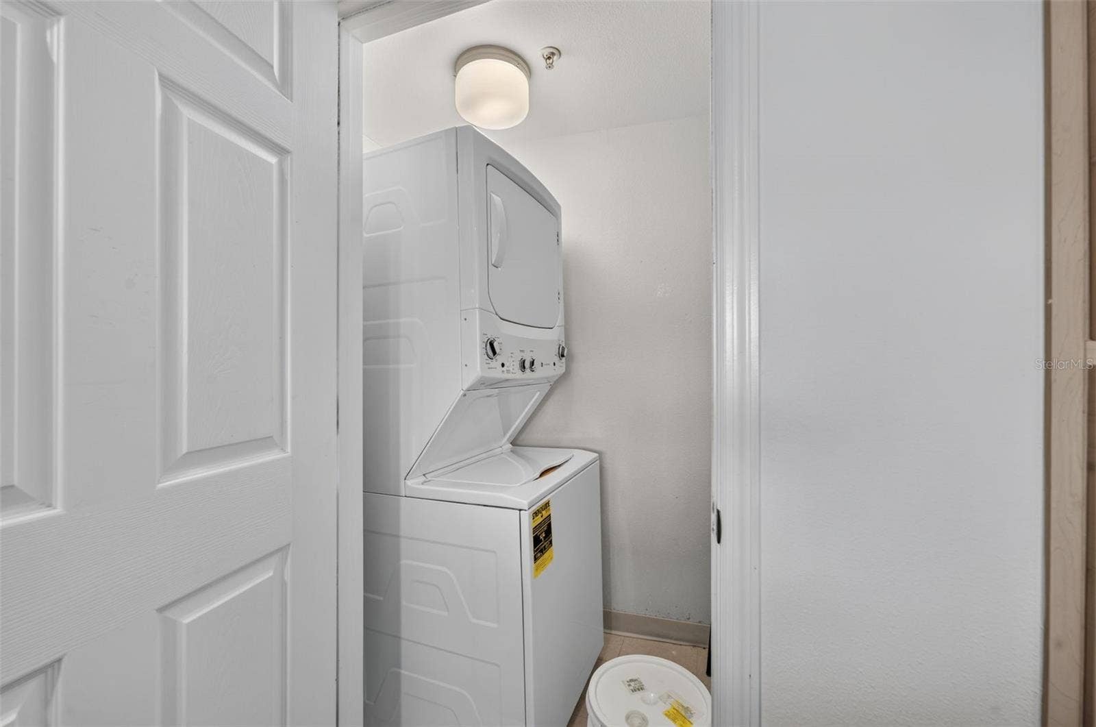 322 E CENTRAL BOULEVARD, #1913, Orlando, FL 32801 Laundry