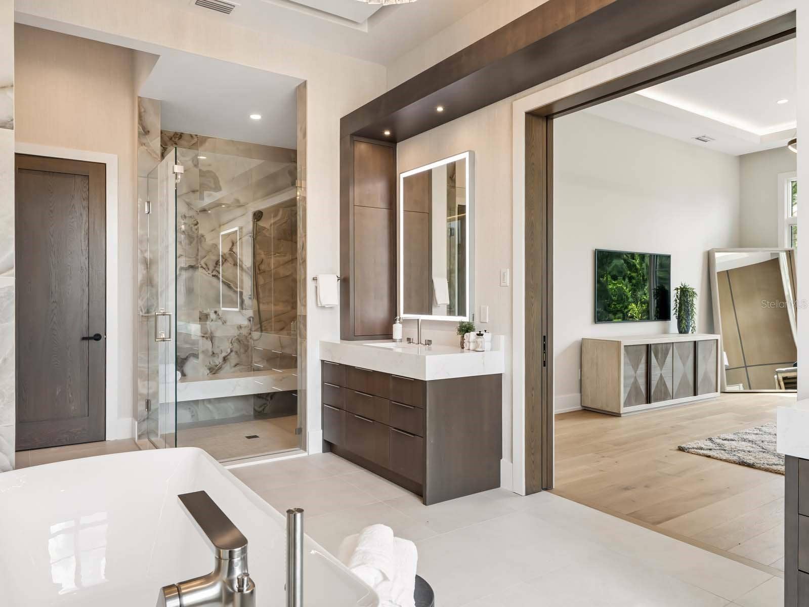 Owners Bath