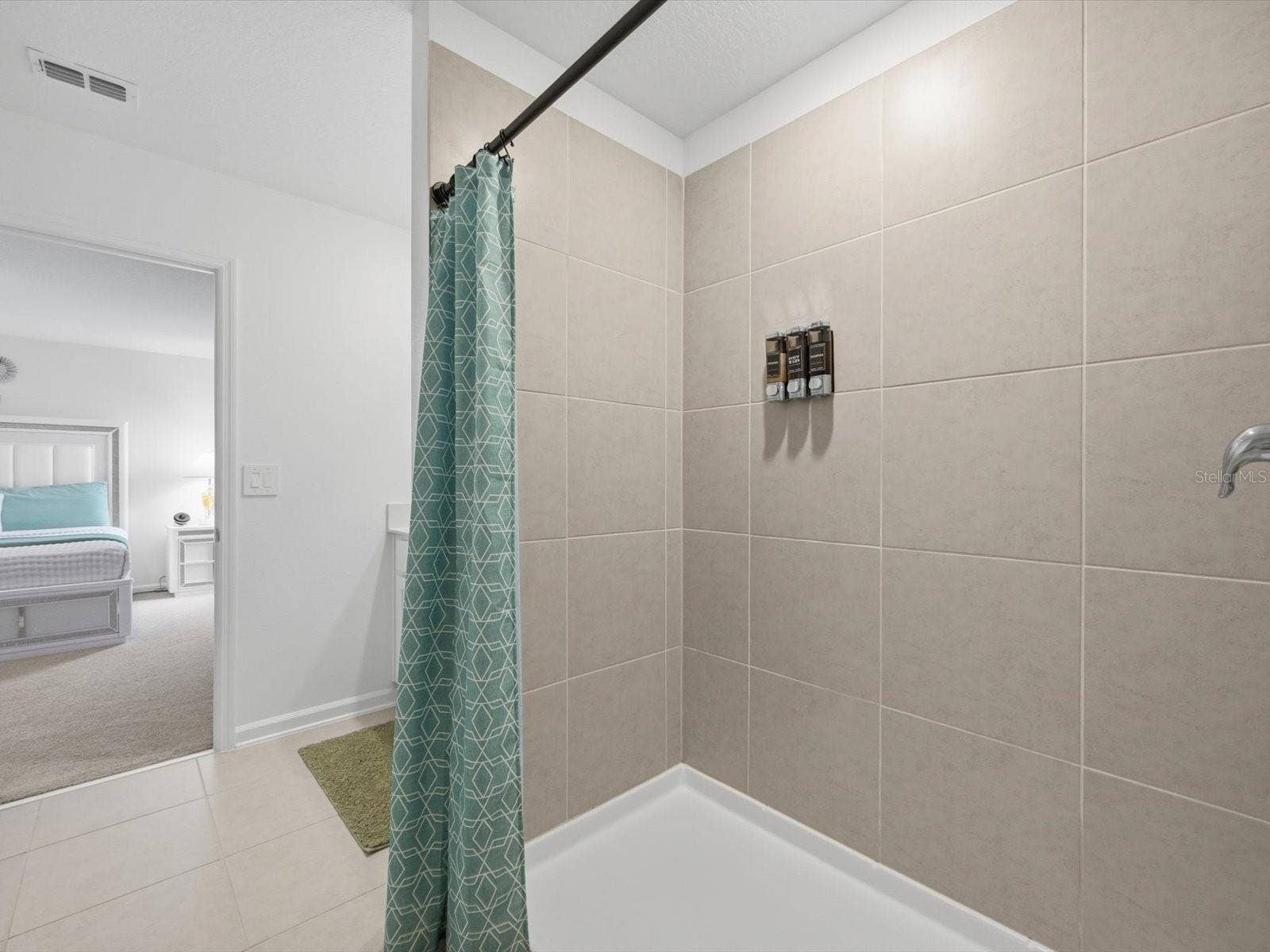 Primary Bath (B)