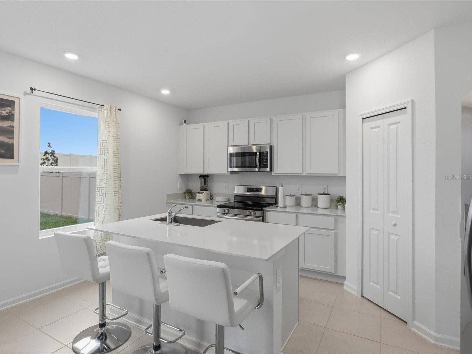 Kitchen (B)