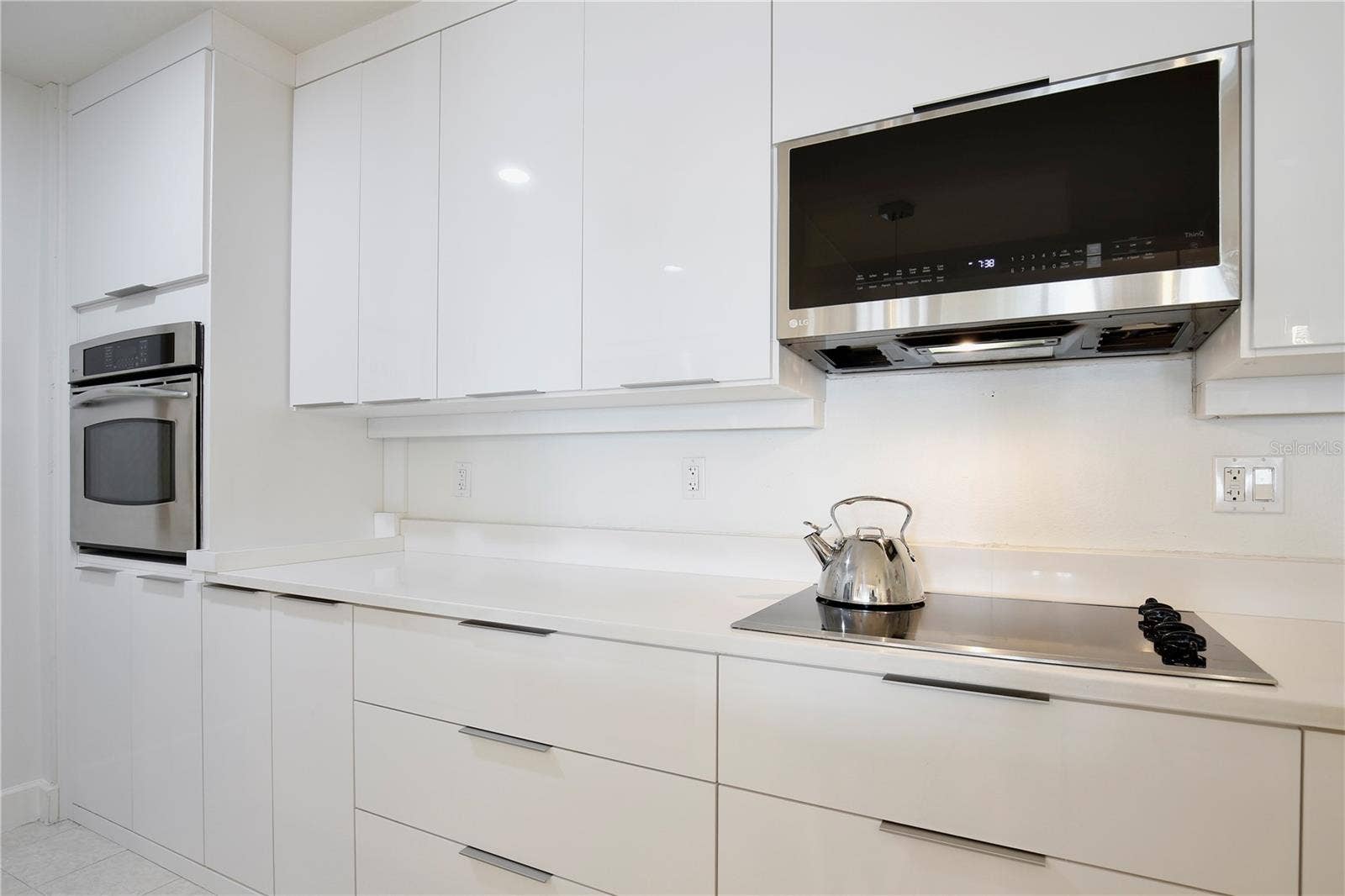 100 S EOLA DRIVE, #1413, Orlando, FL 32801 100 S EOLA DRIVE, #1413, Orlando, FL 32801