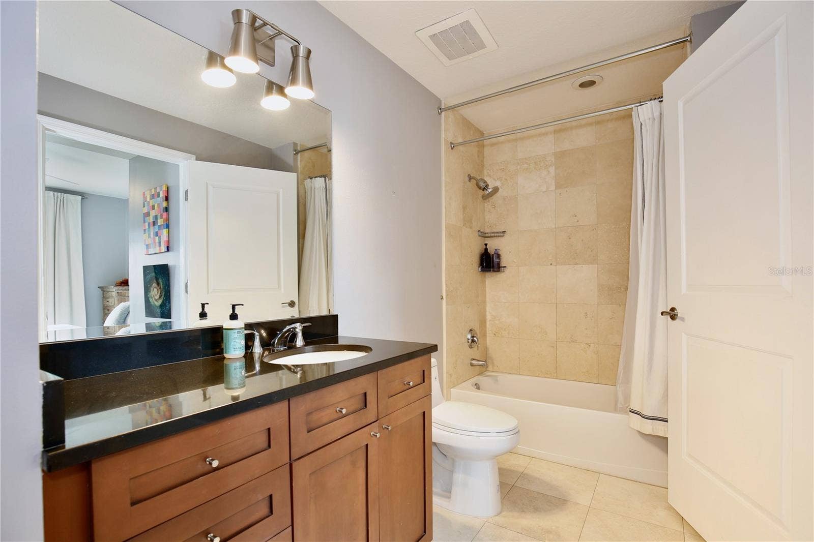 100 S EOLA DRIVE, #1413, Orlando, FL 32801 Full Guest Bath