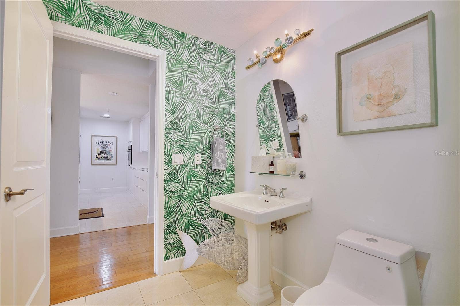 100 S EOLA DRIVE, #1413, Orlando, FL 32801 Half Bath