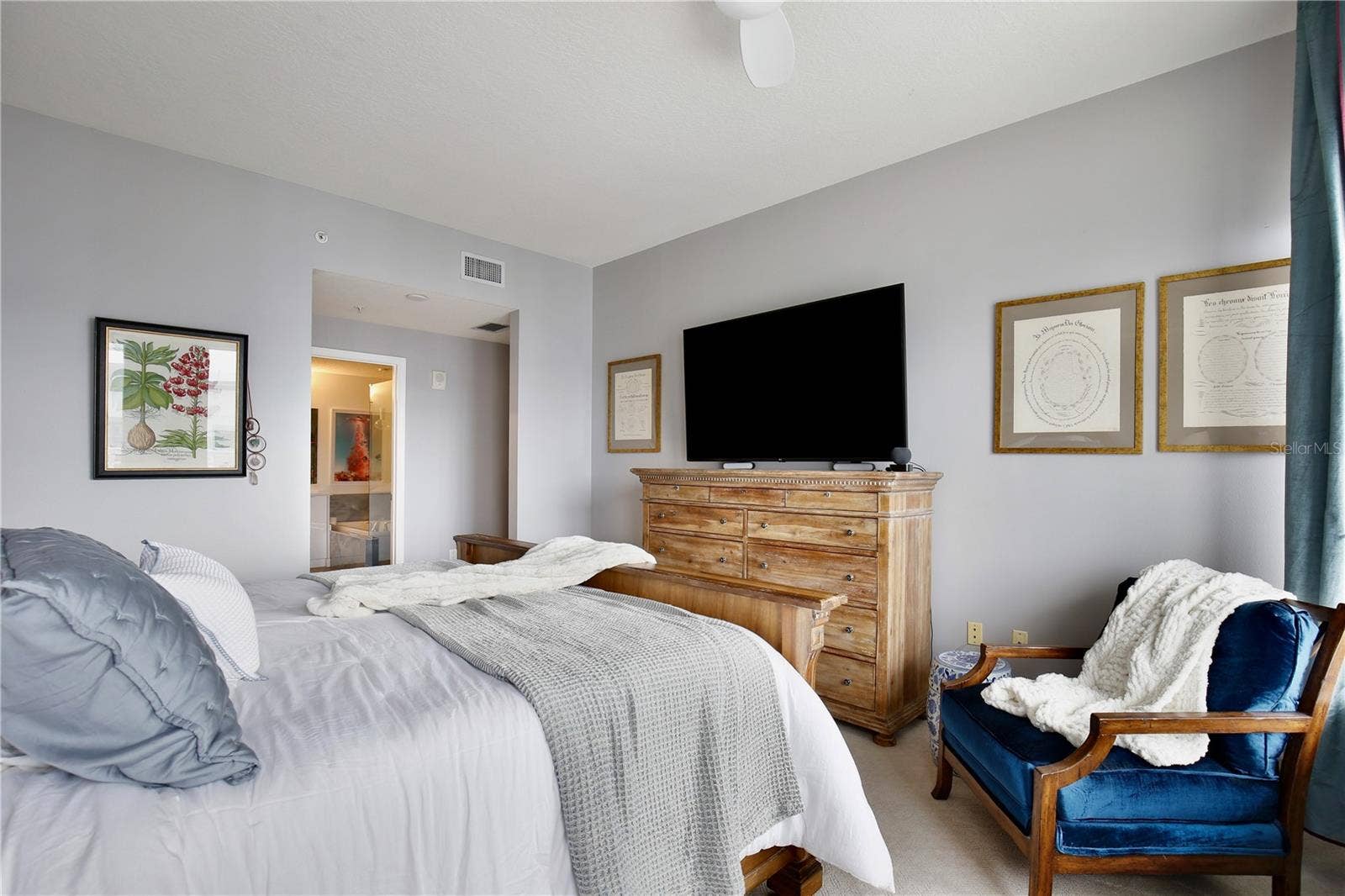 100 S EOLA DRIVE, #1413, Orlando, FL 32801 Primary Bedroom