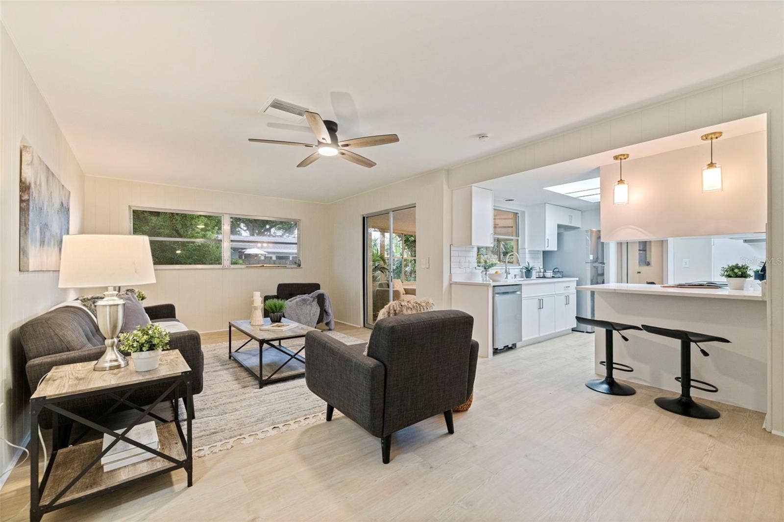 1011 MACRAE AVENUE, Clearwater, FL 33755