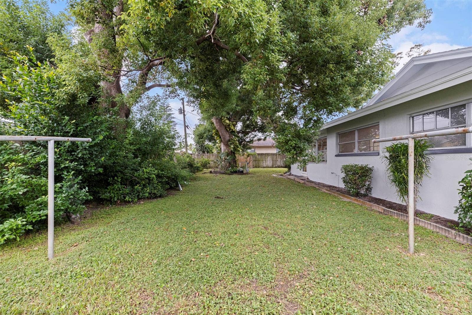 1011 MACRAE AVENUE, Clearwater, FL 33755