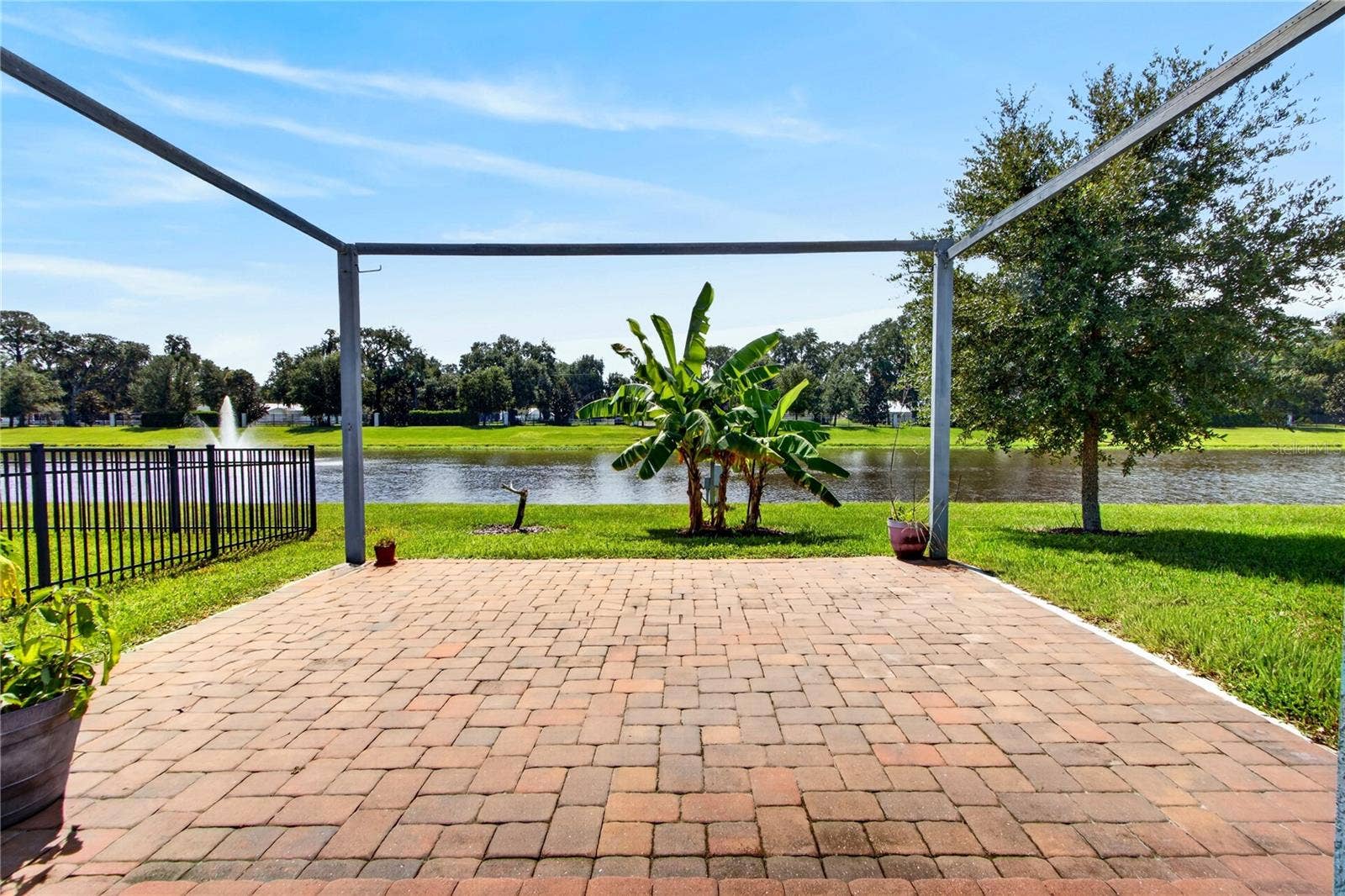 patio equipped for sun sail