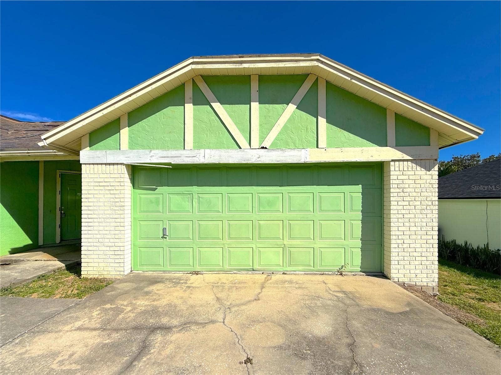 7755 BAY CEDAR DRIVE, Orlando, FL 32835 Garage