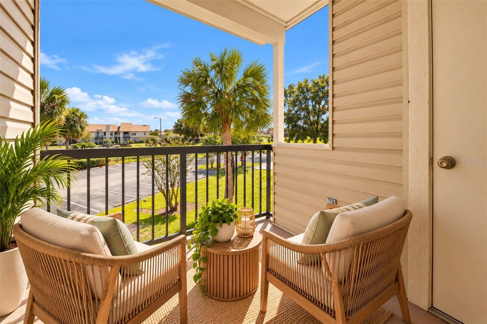1964 LAKE ATRIUMS CIRCLE, #169, Orlando, FL 32839 Virtually Staged