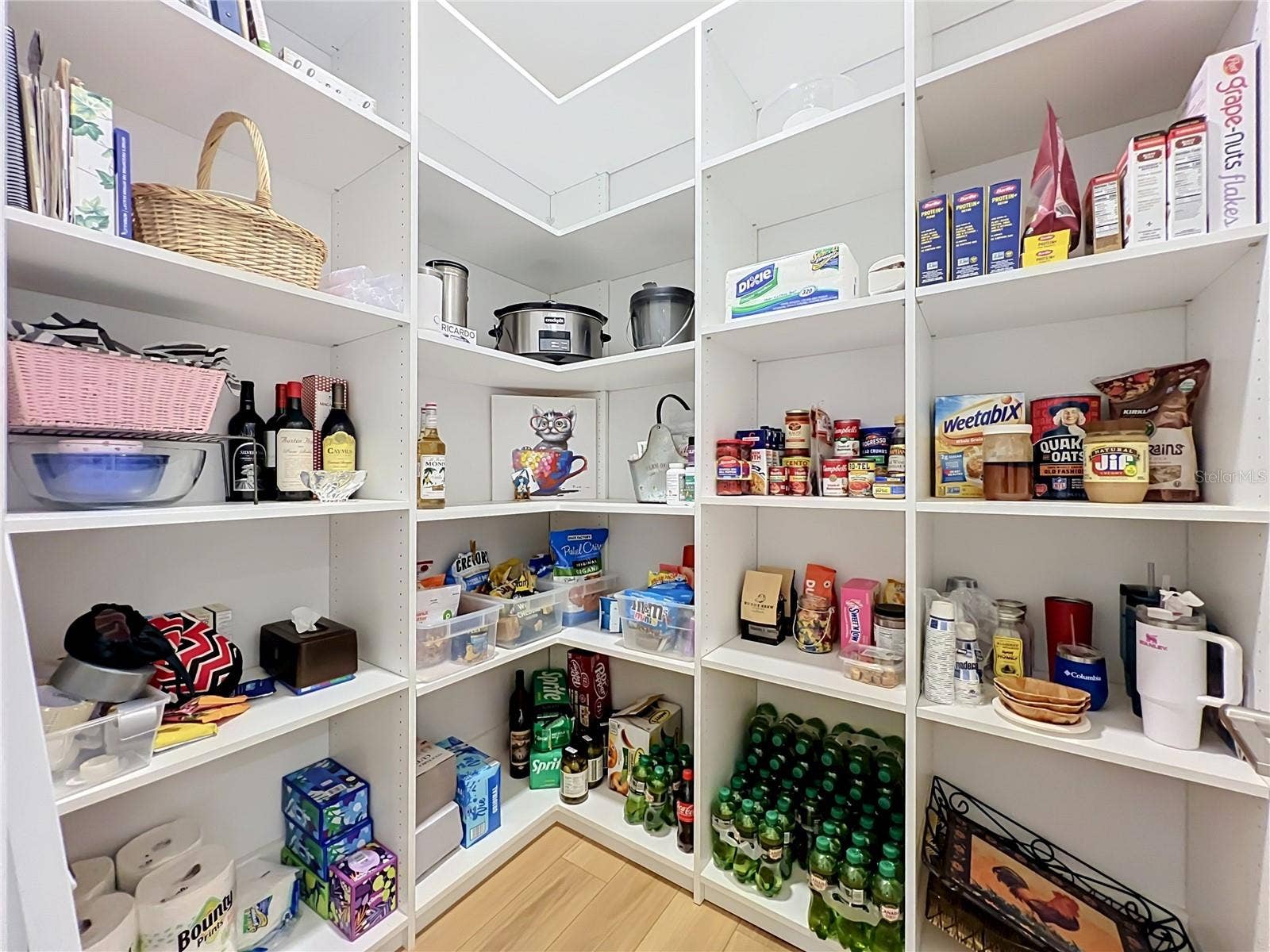 Walk in pantry