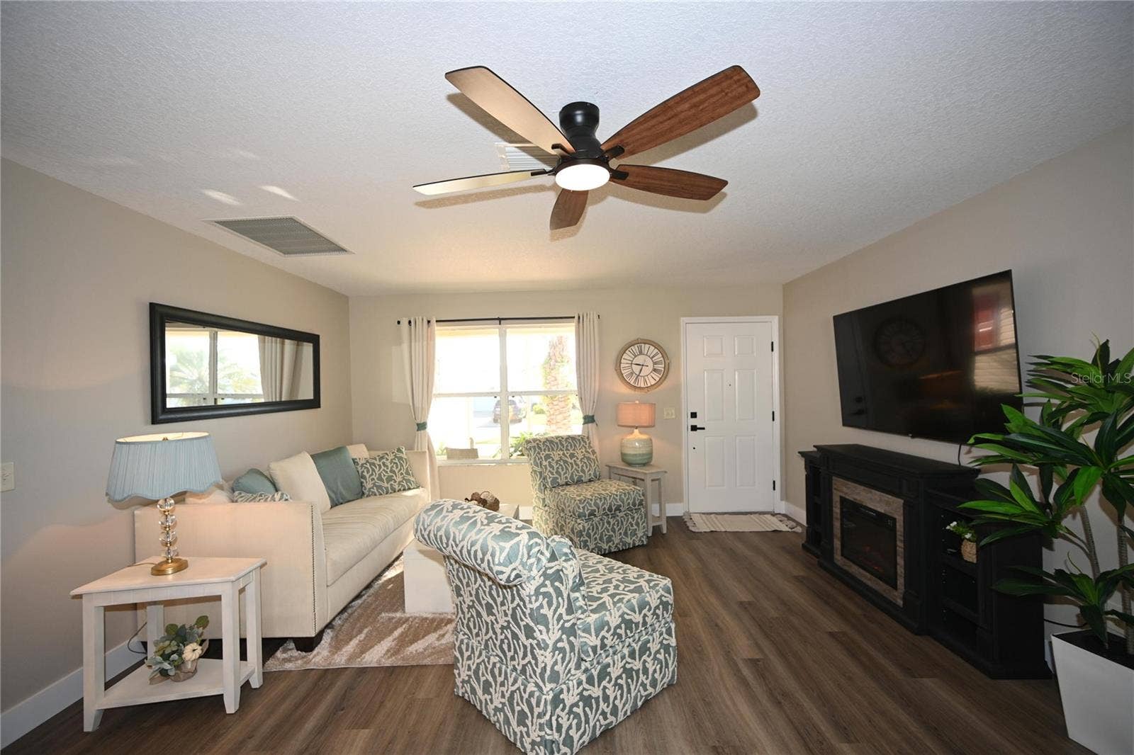 1836 CAPTIVA COURT, The Villages, FL 32162 1836 CAPTIVA COURT, The Villages, FL 32162