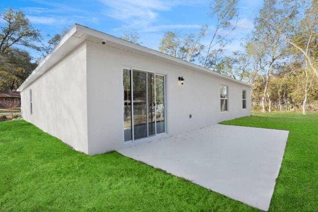 Model home - actual lot & features may vary.