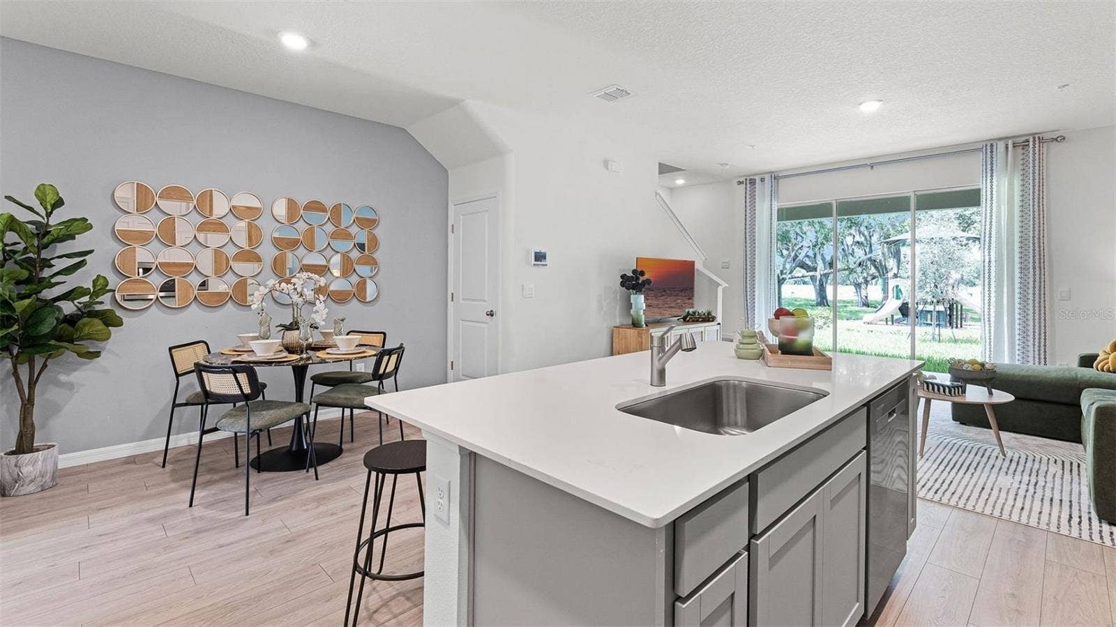 3576 CHROMA STREET, Orlando, FL 32824 3576 CHROMA STREET, Orlando, FL 32824