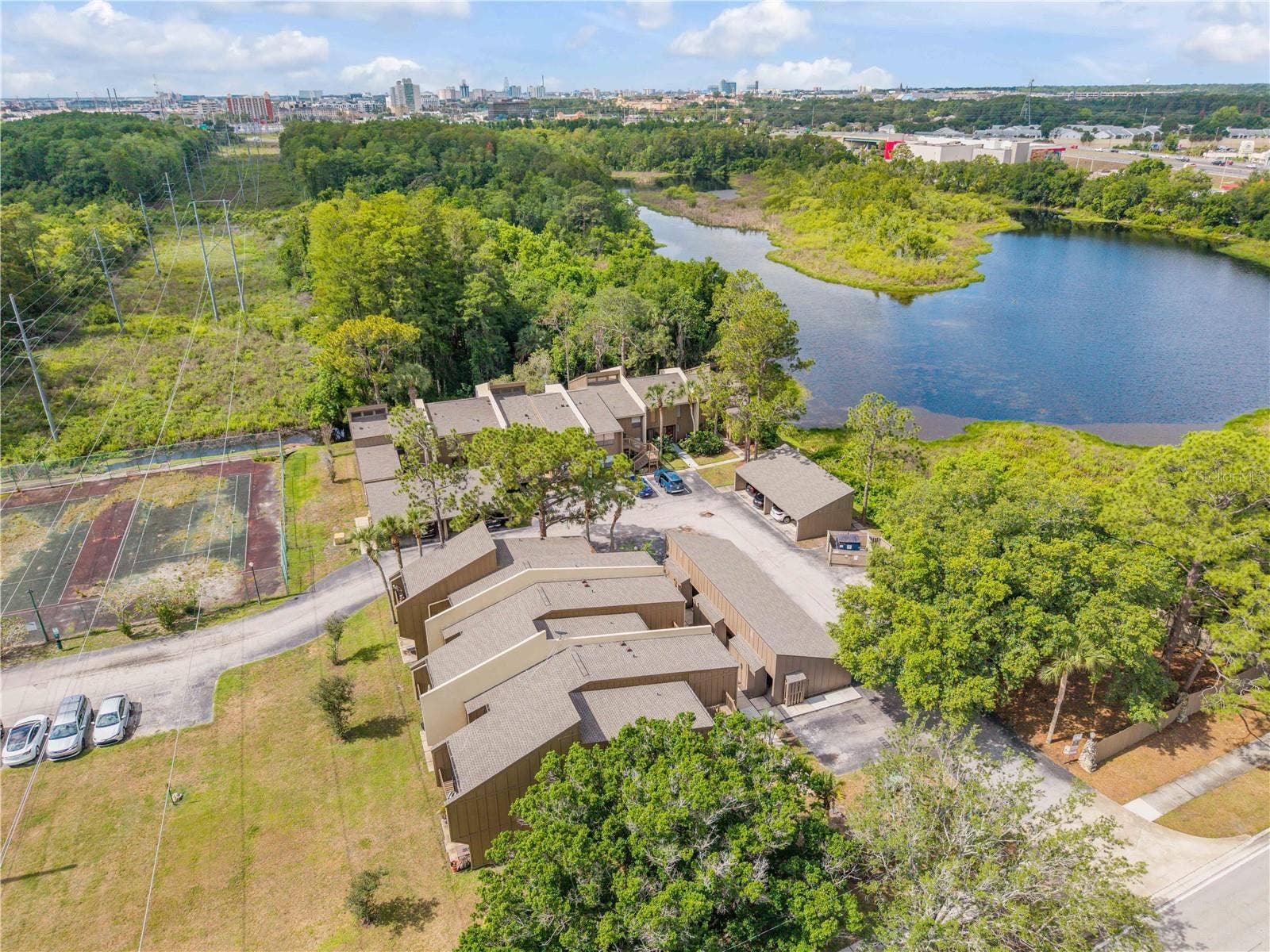 5472 PINE CREEK DRIVE, #2006B, Orlando, FL 32811