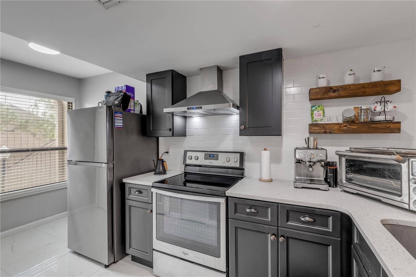 5472 PINE CREEK DRIVE, #2006B, Orlando, FL 32811