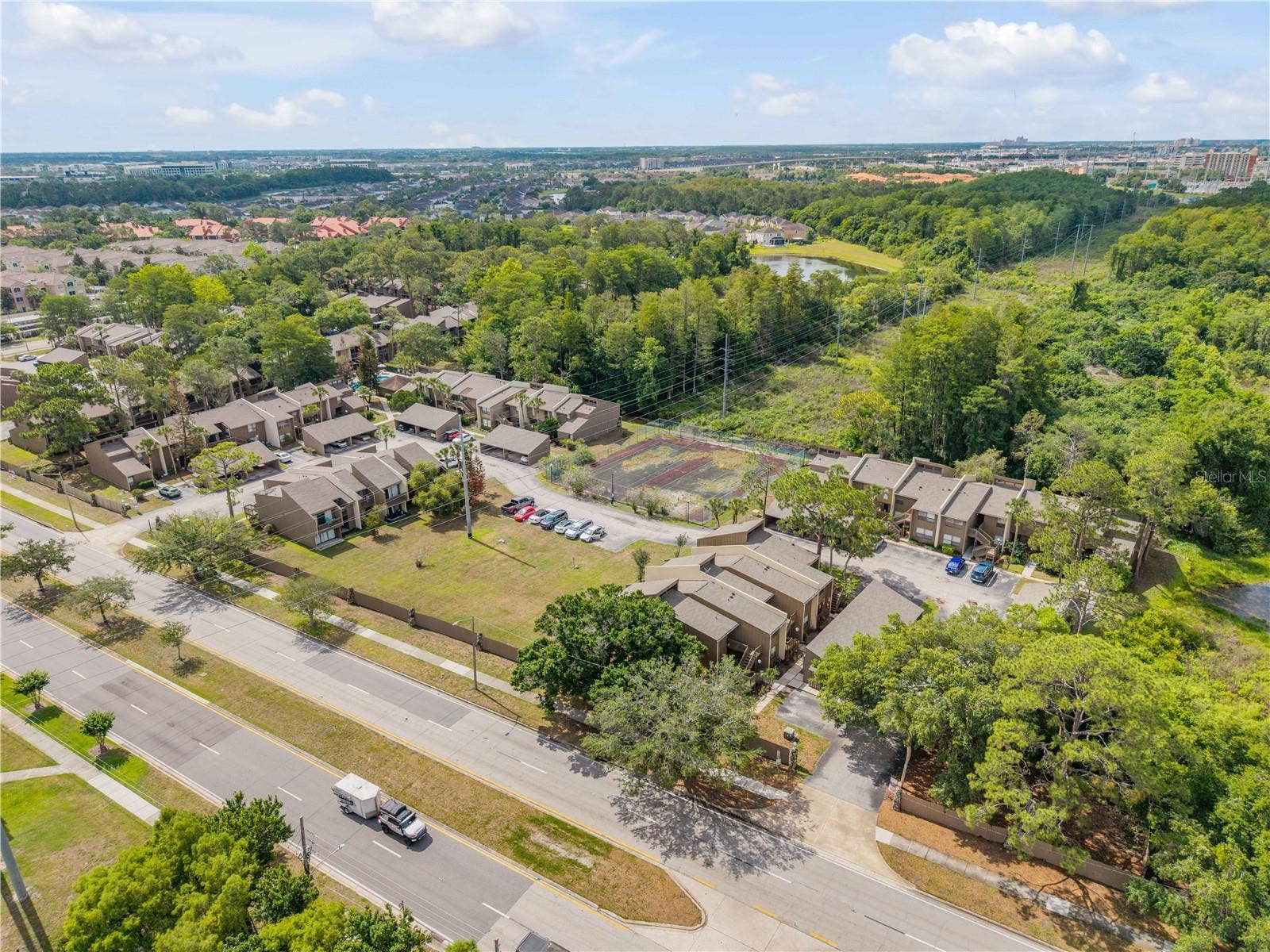 5472 PINE CREEK DRIVE, #2006B, Orlando, FL 32811