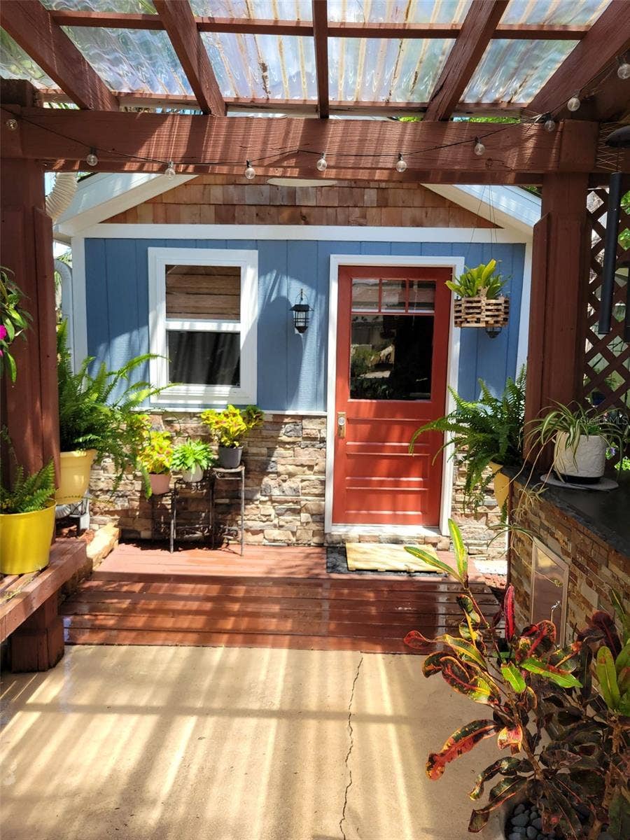 9103 BRAD COURT, Orlando, FL 32825 9103 BRAD COURT, Orlando, FL 32825