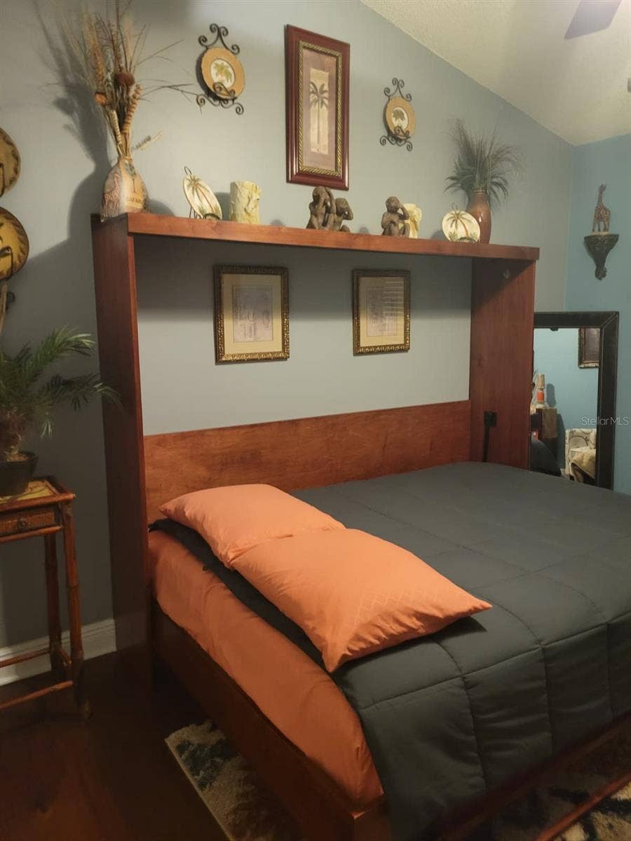 9103 BRAD COURT, Orlando, FL 32825 9103 BRAD COURT, Orlando, FL 32825