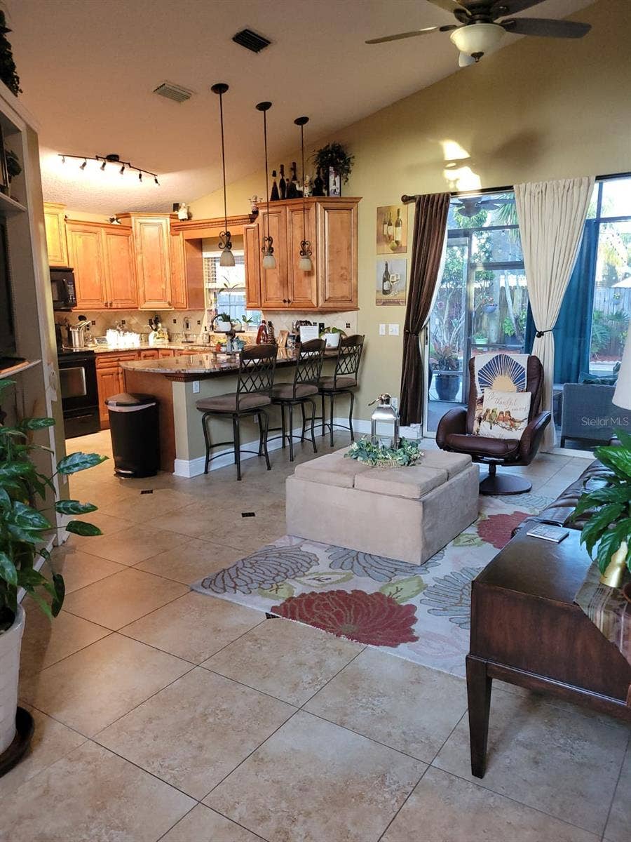 9103 BRAD COURT, Orlando, FL 32825 9103 BRAD COURT, Orlando, FL 32825