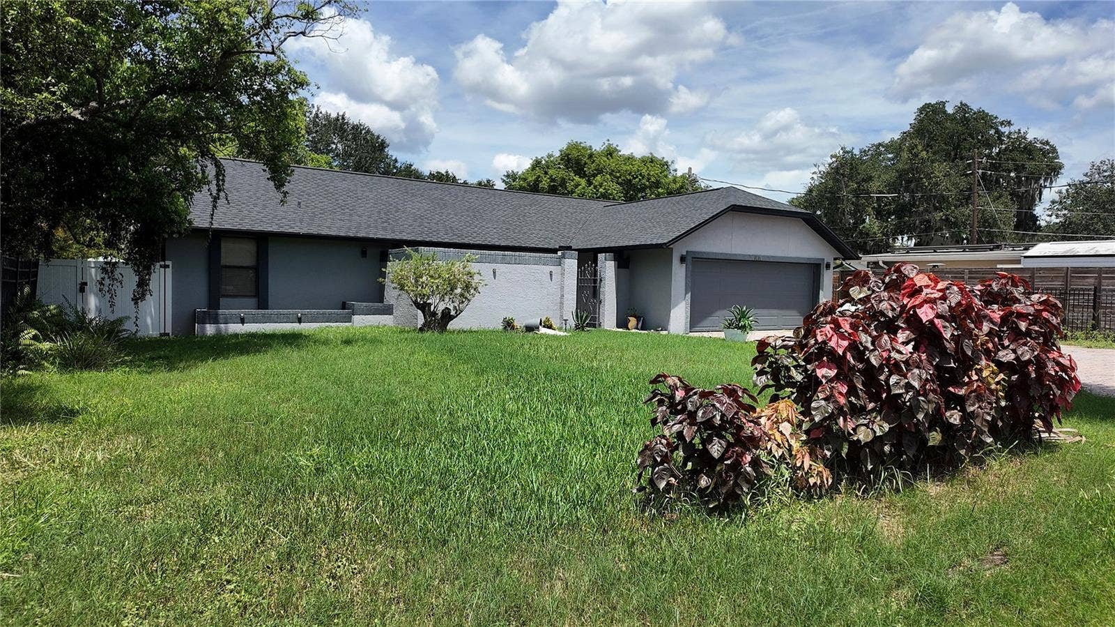 1055 HOLDEN AVENUE, Orlando, FL 32839 1055 HOLDEN AVENUE, Orlando, FL 32839
